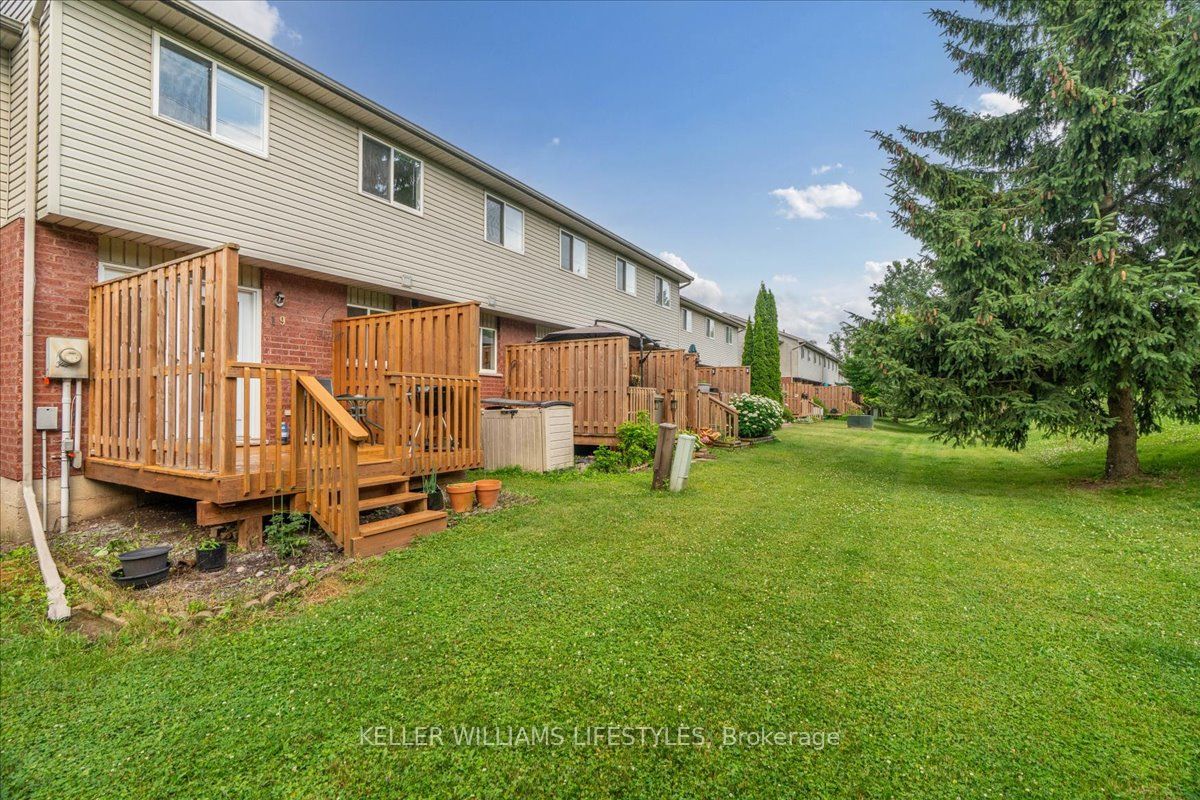 #19 - 101 Brookside Street Property Photo 9