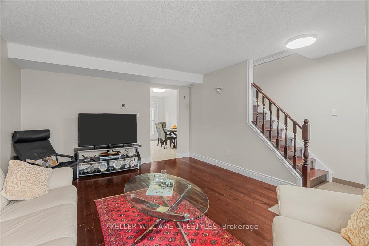 #19 - 101 Brookside Street Property Photo 13