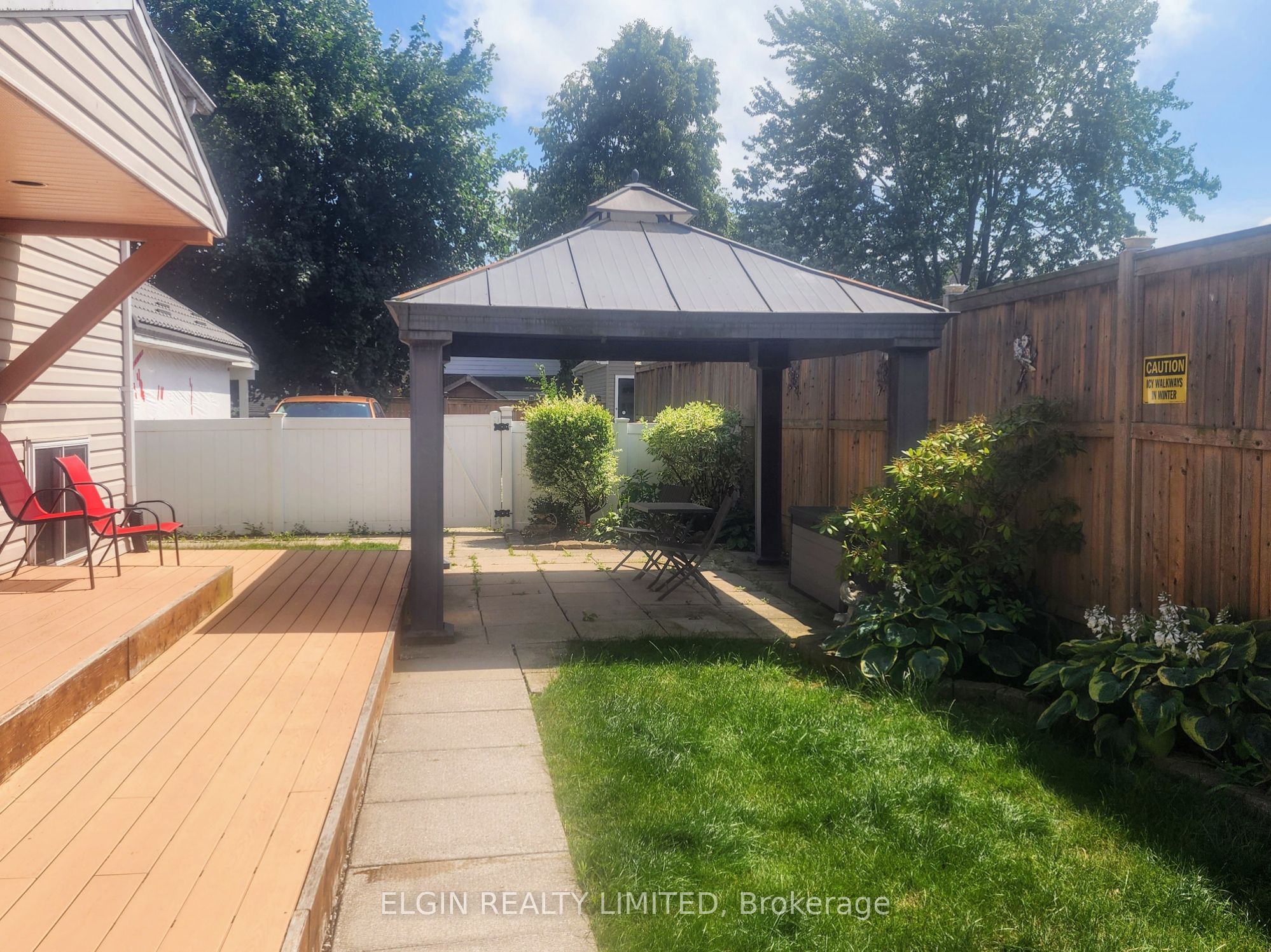 119 Erie Street Property Photo 7