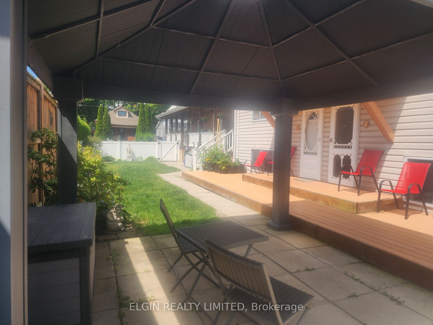 119 Erie Street Property Photo 10