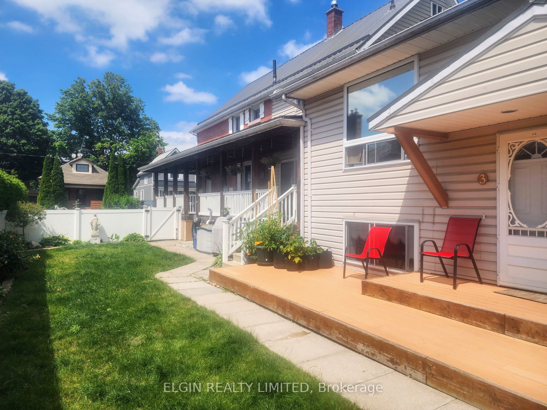 119 Erie Street Property Photo 11
