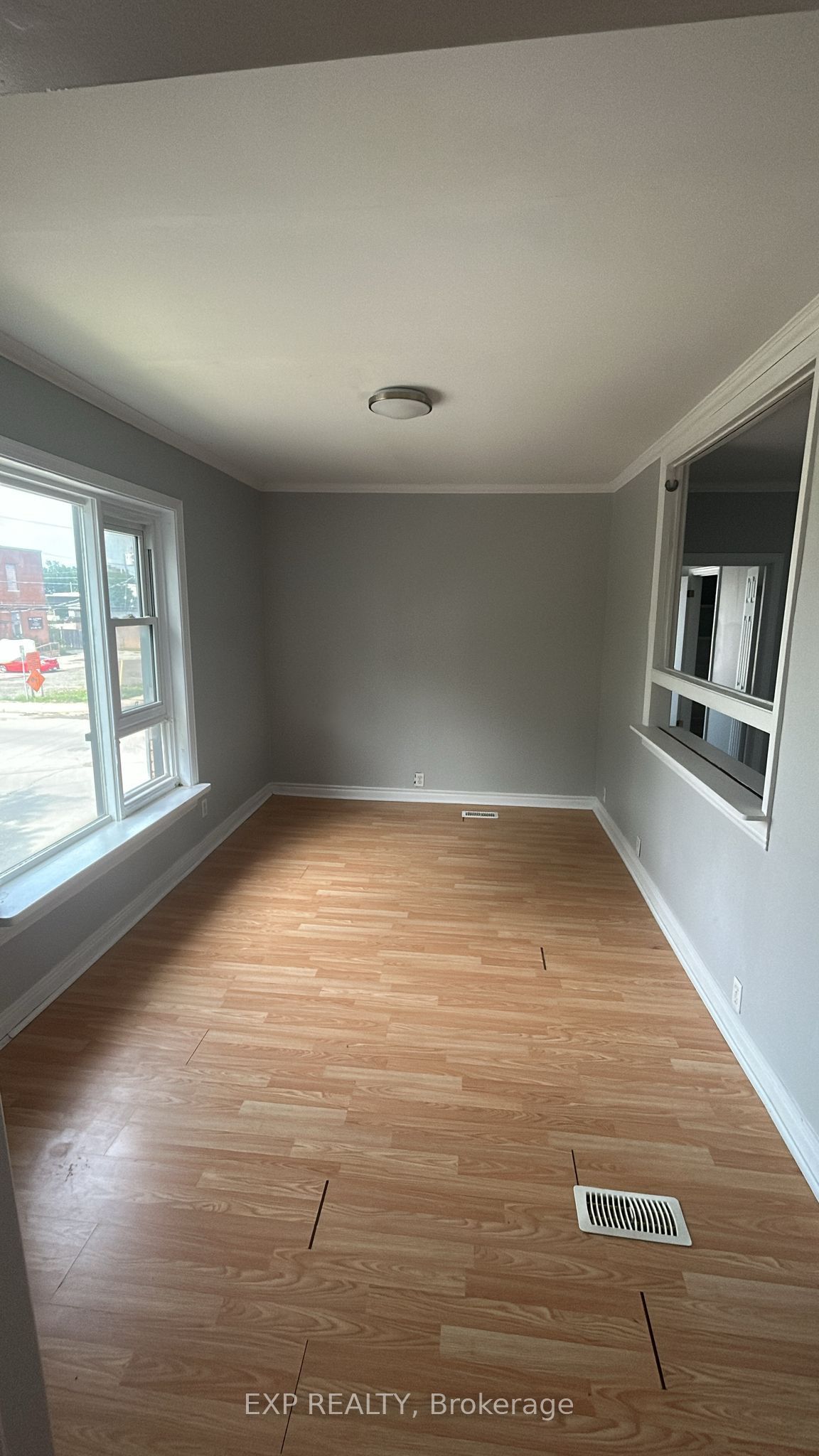 553 Quebec Street Property Photo 12