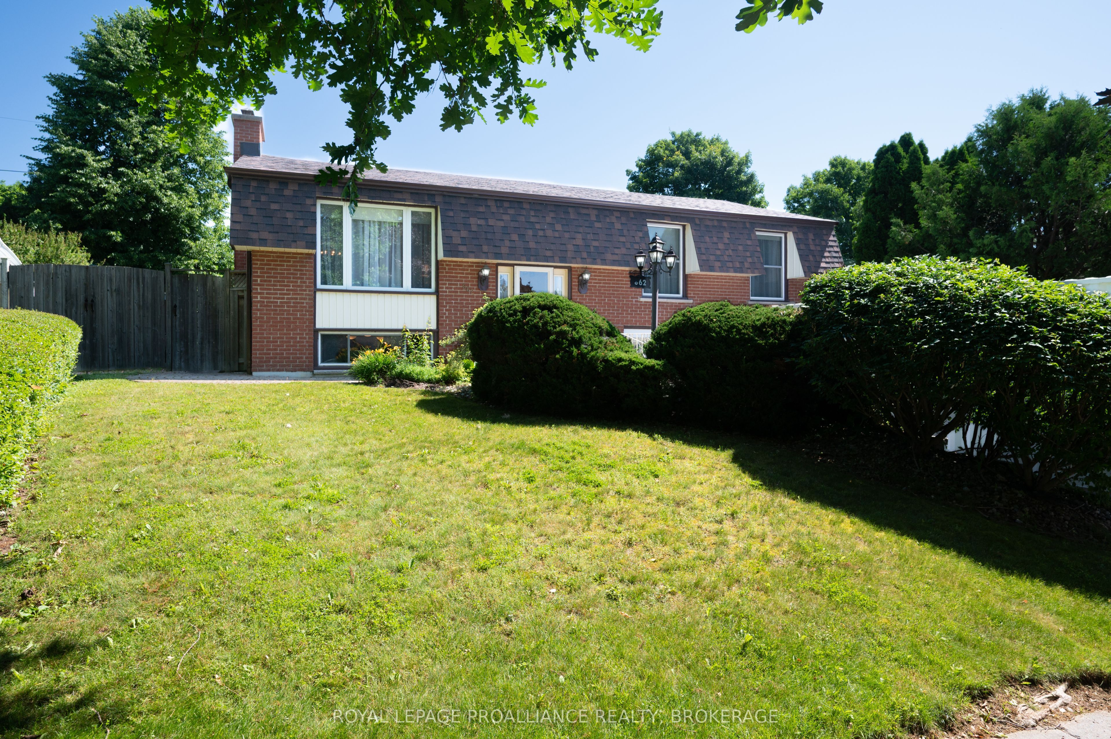 862 Berwick Place Property Photo 1
