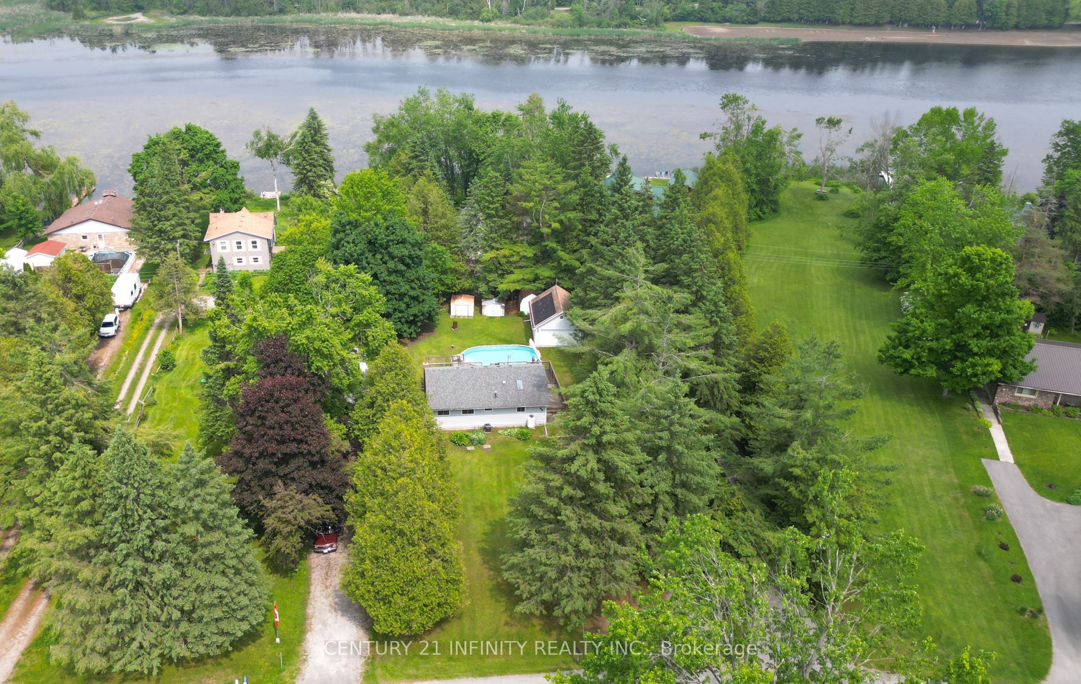 66 Cowans Cres Property Photo 1