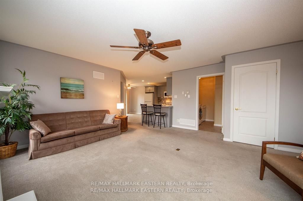 877 Wentworth Street 14 Property Photo 10