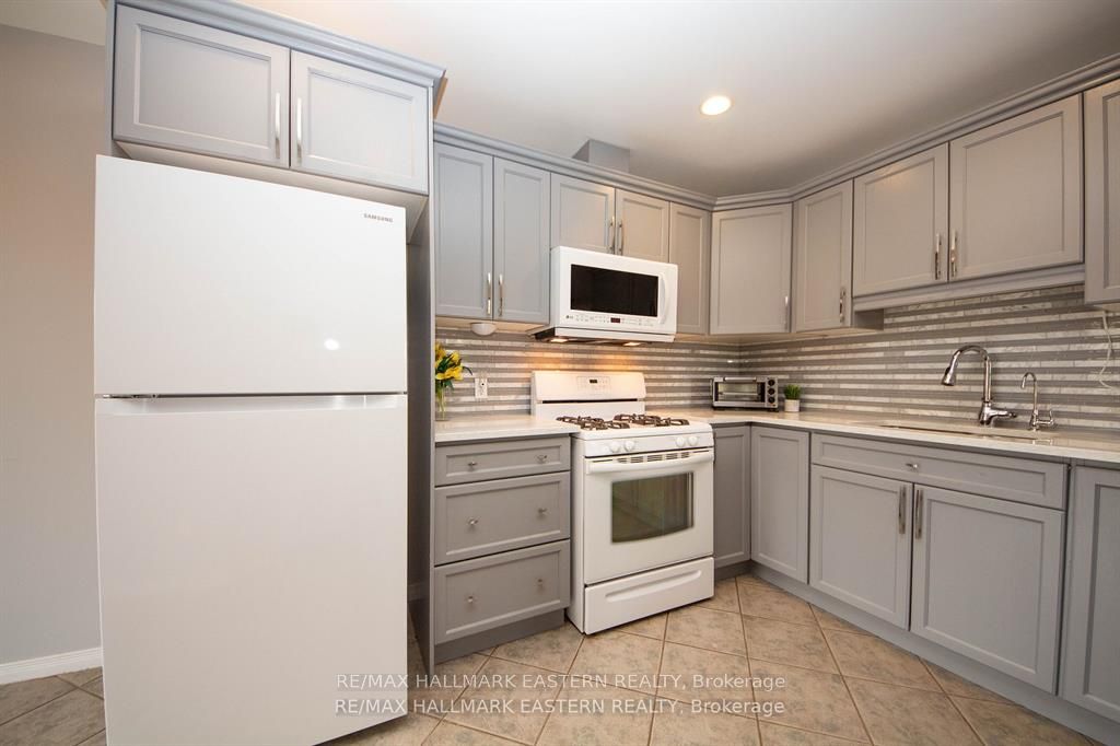 877 Wentworth Street 14 Property Photo 13