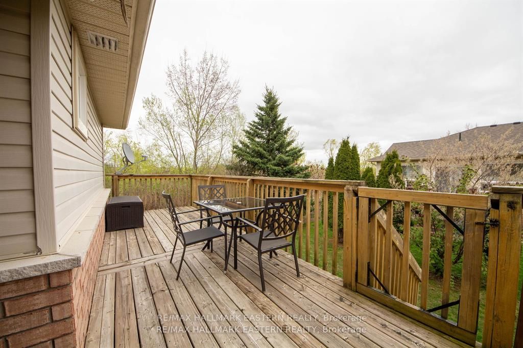 877 Wentworth Street 14 Property Photo 16