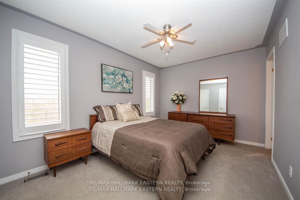 877 Wentworth Street 14 Property Photo 17