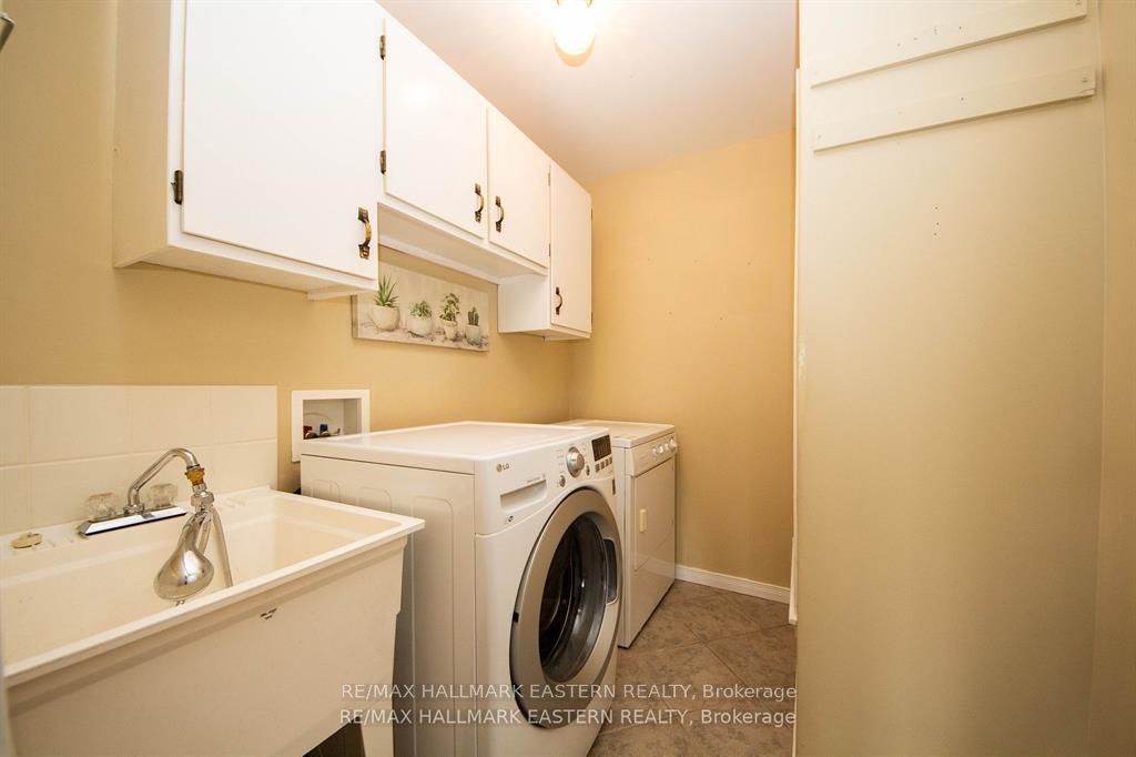 877 Wentworth Street 14 Property Photo 20