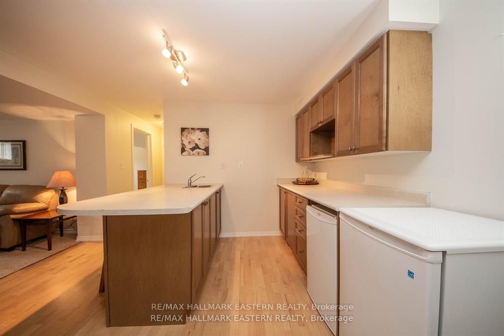 877 Wentworth Street 14 Property Photo 21