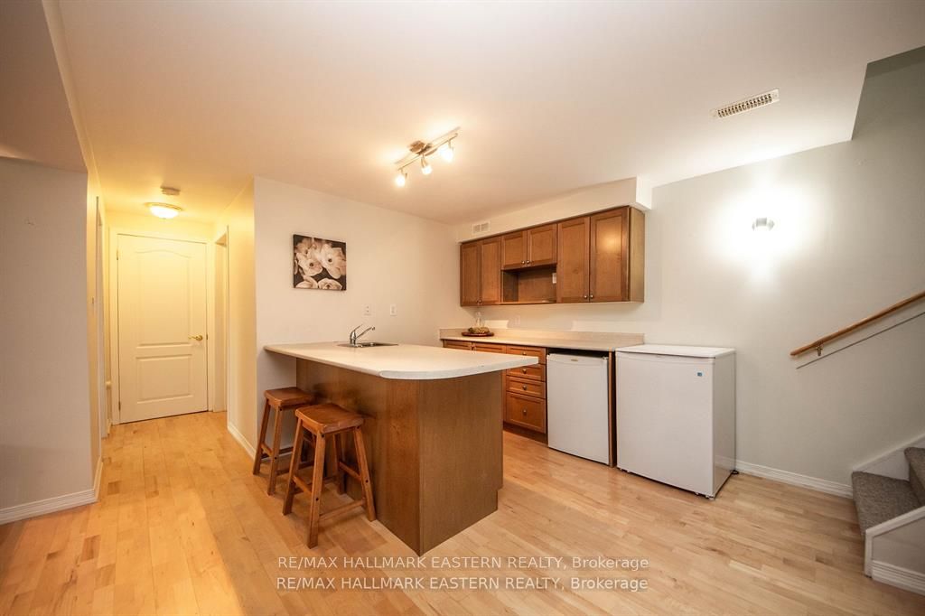 877 Wentworth Street 14 Property Photo 22