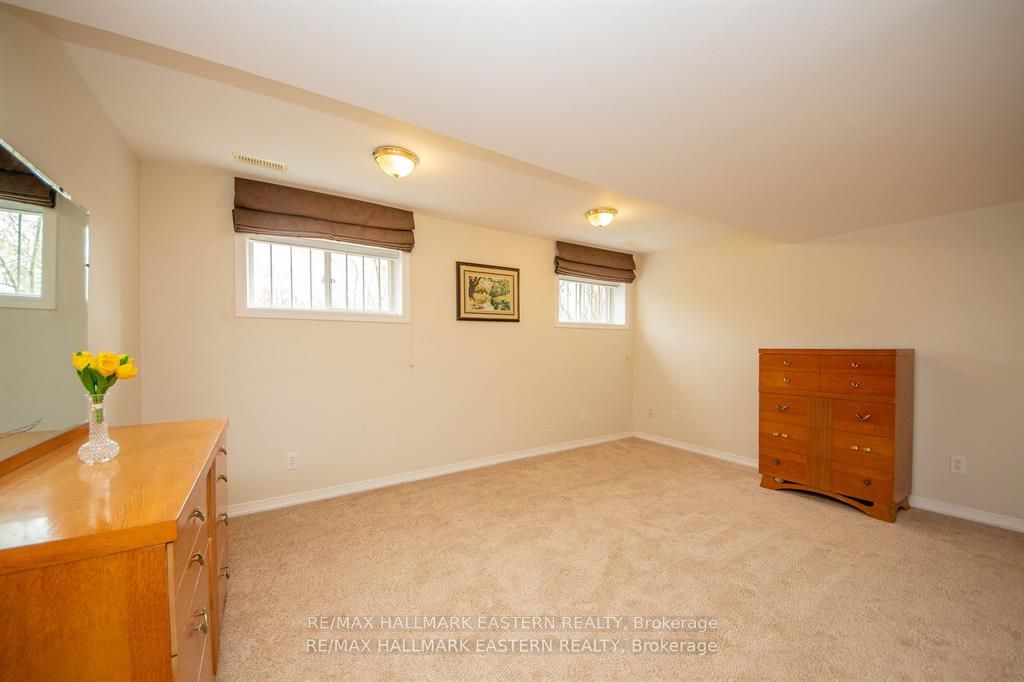 877 Wentworth Street 14 Property Photo 25