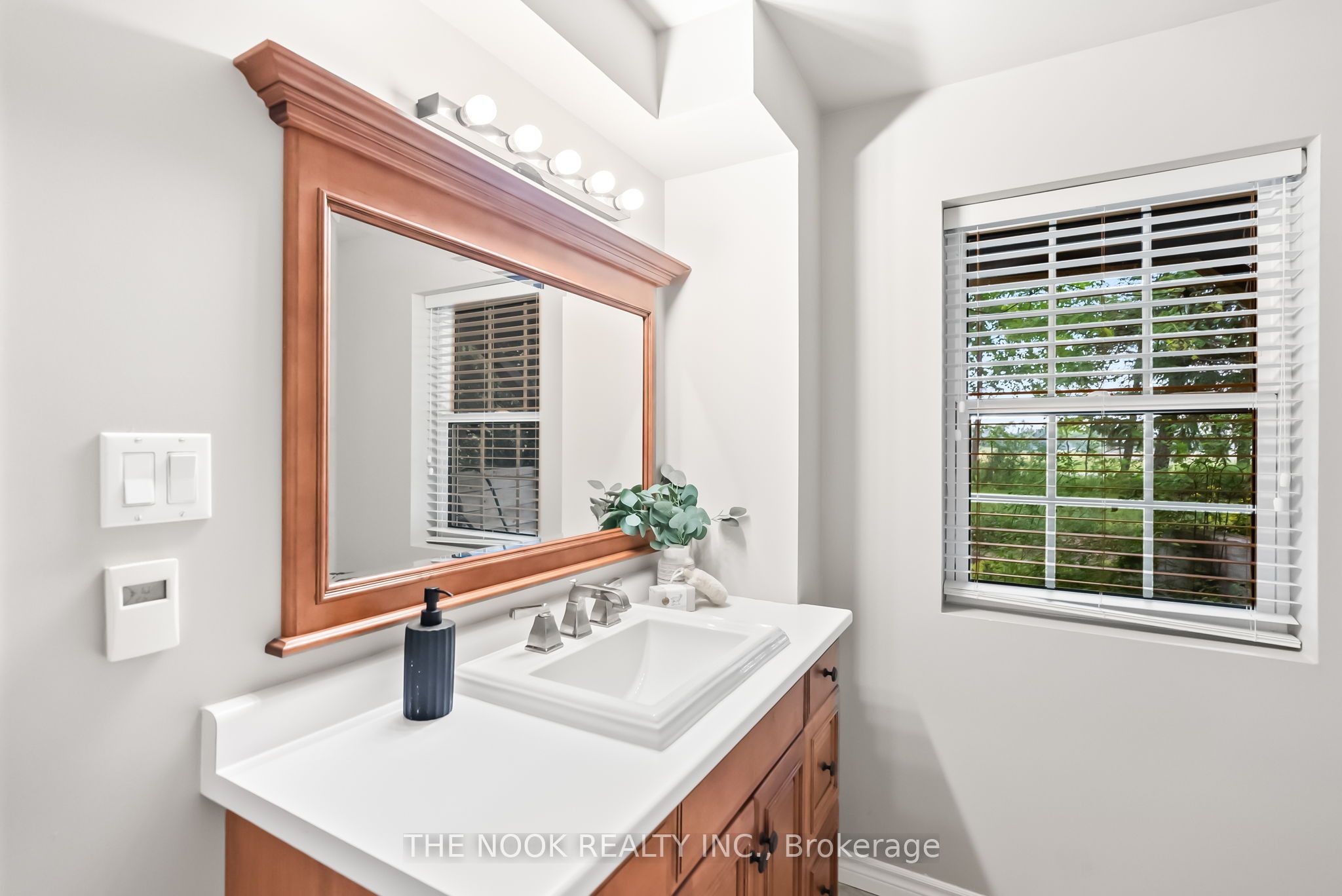 275 Valentia Road Property Photo 43