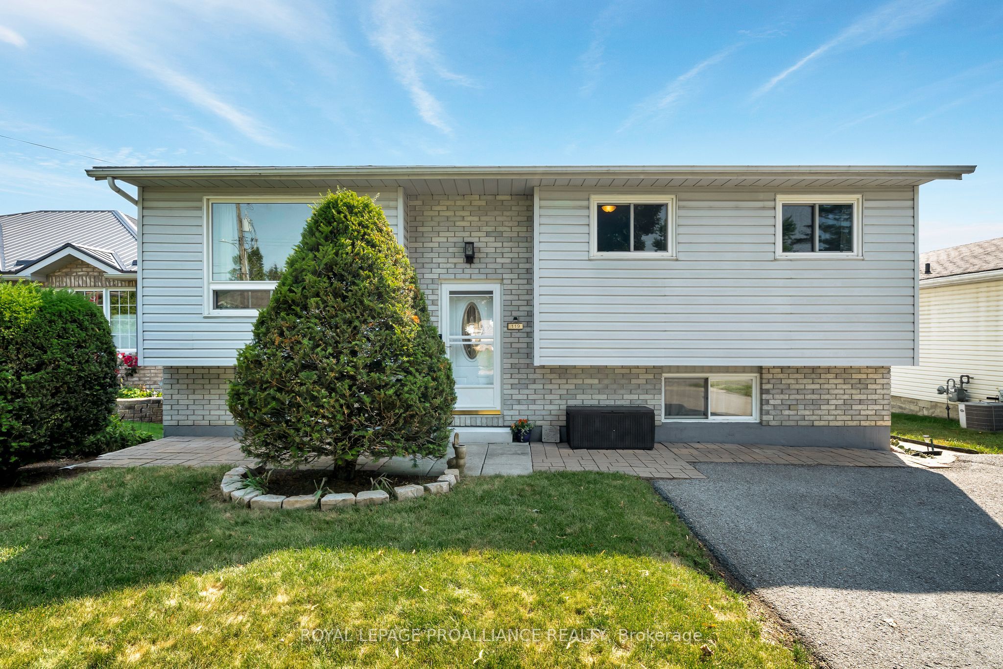 119 University Avenue Property Photo