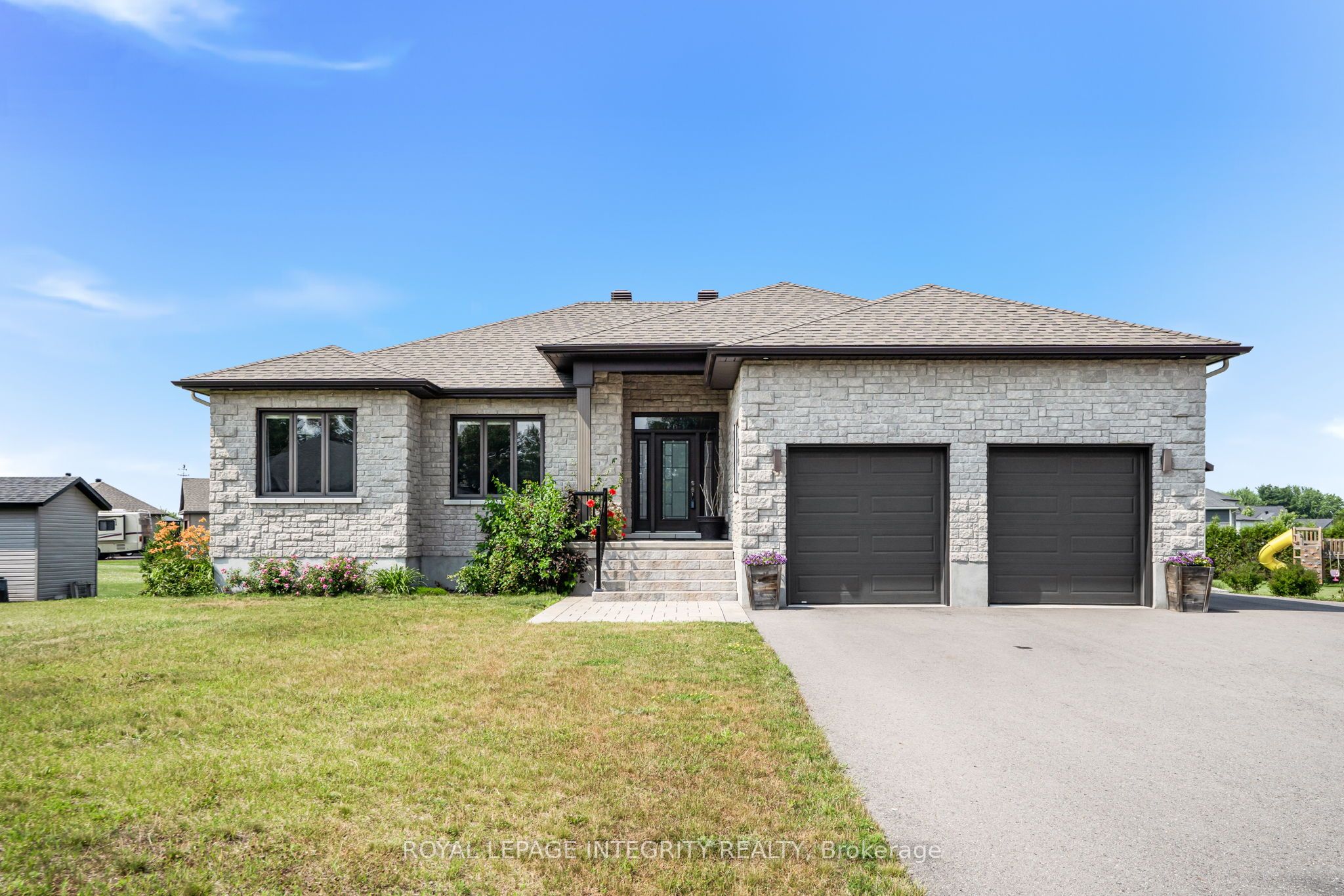 251 Des Violettes Street Property Photo 1