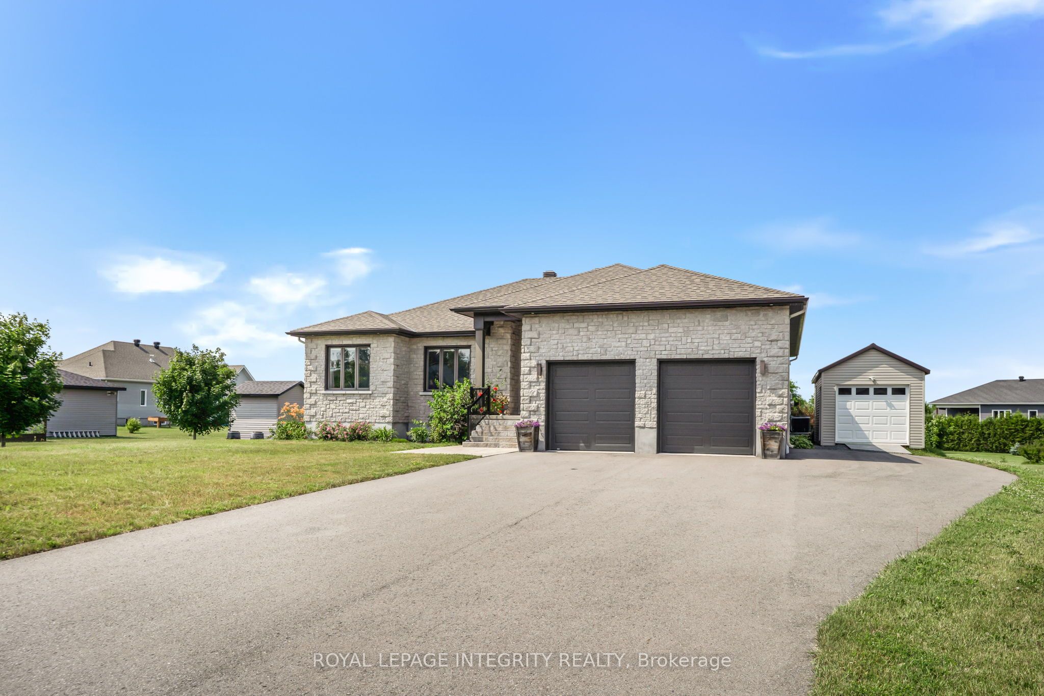 251 Des Violettes Street Property Photo 2