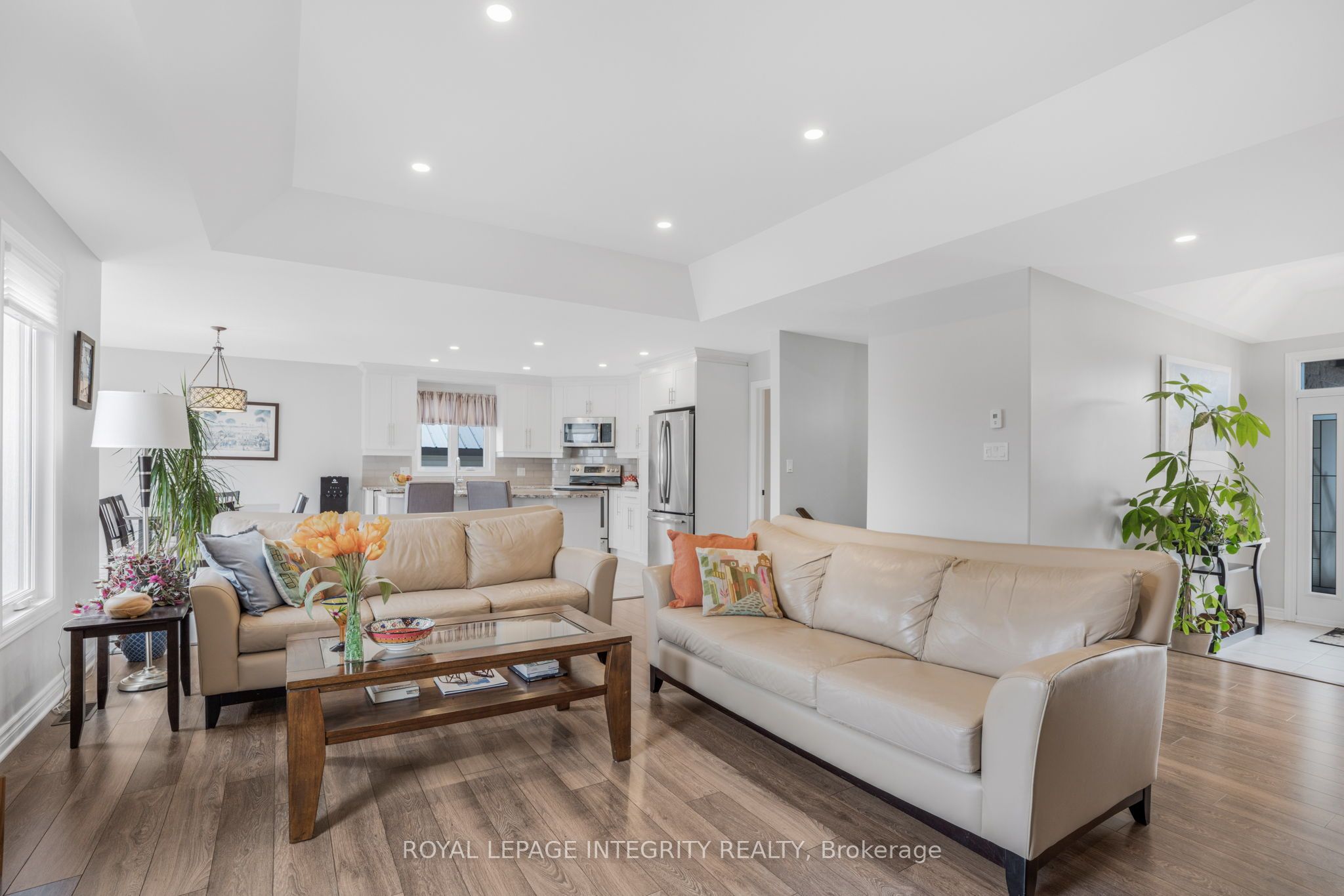 251 Des Violettes Street Property Photo 8