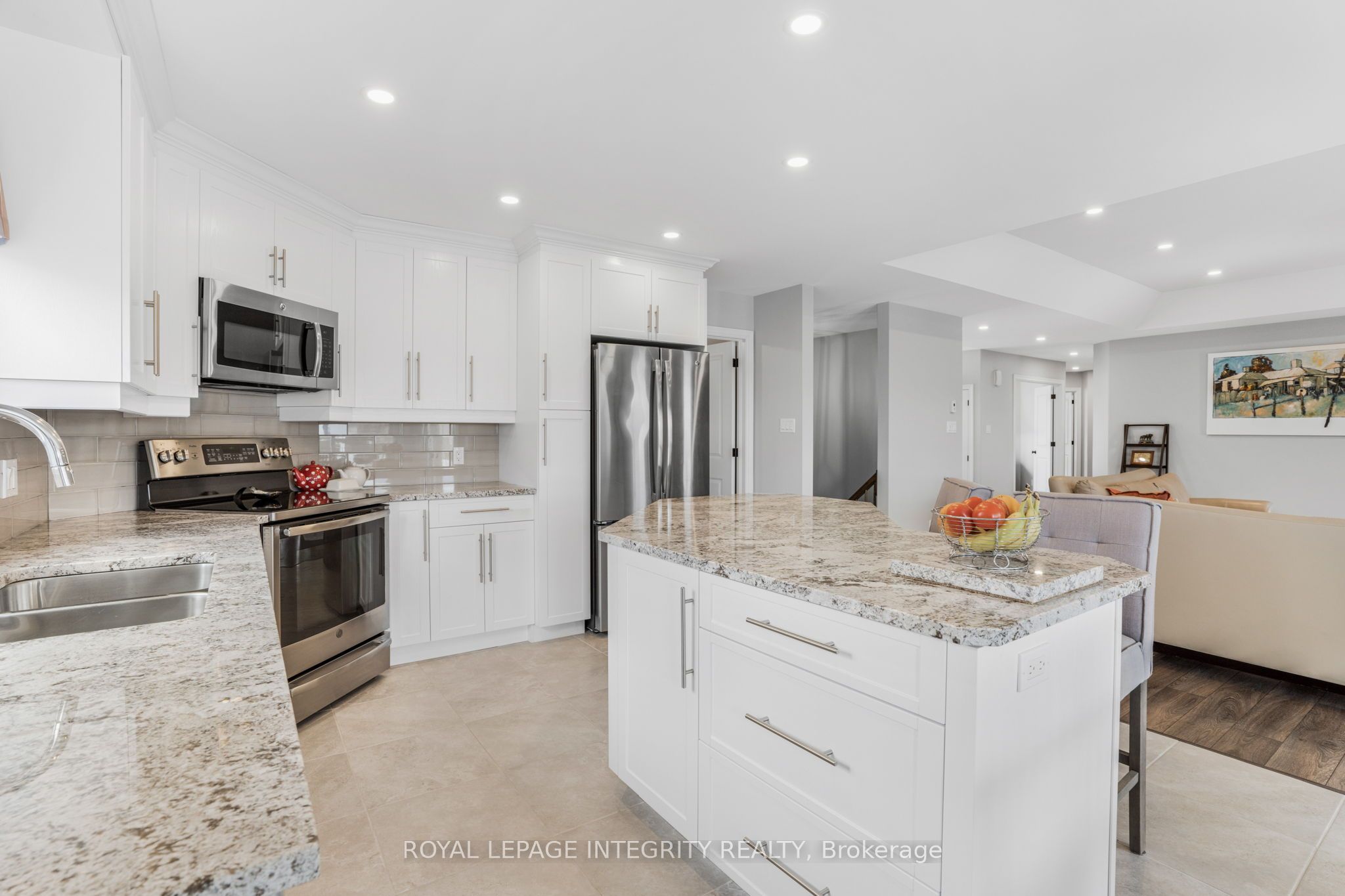 251 Des Violettes Street Property Photo 13