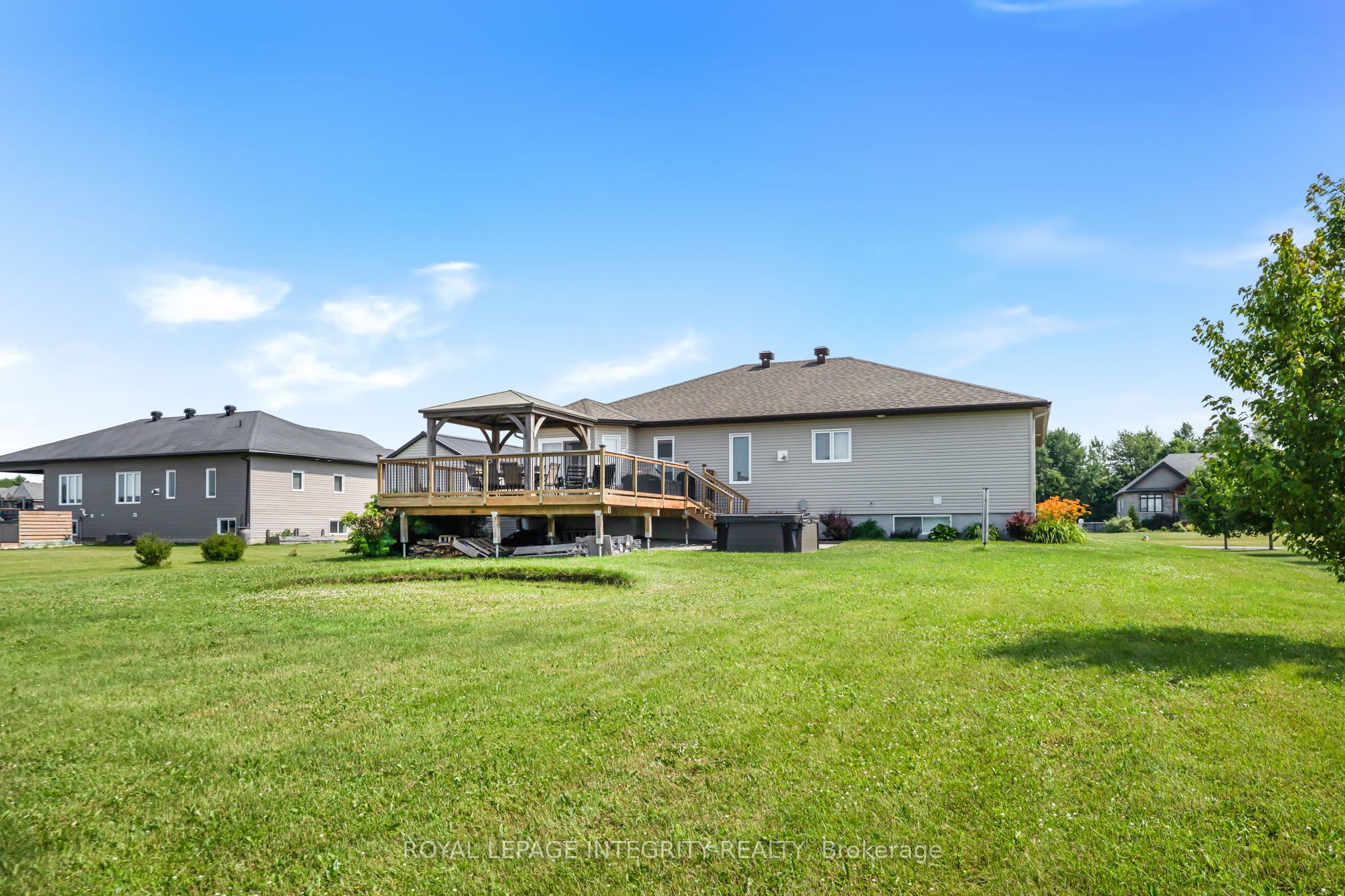 251 Des Violettes Street Property Photo 33