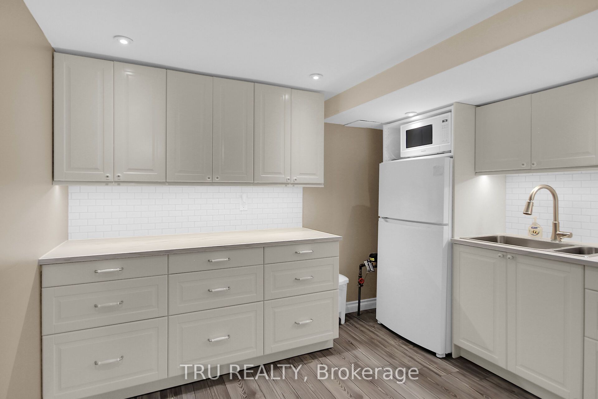 132 Rothesay Drive Property Photo 34