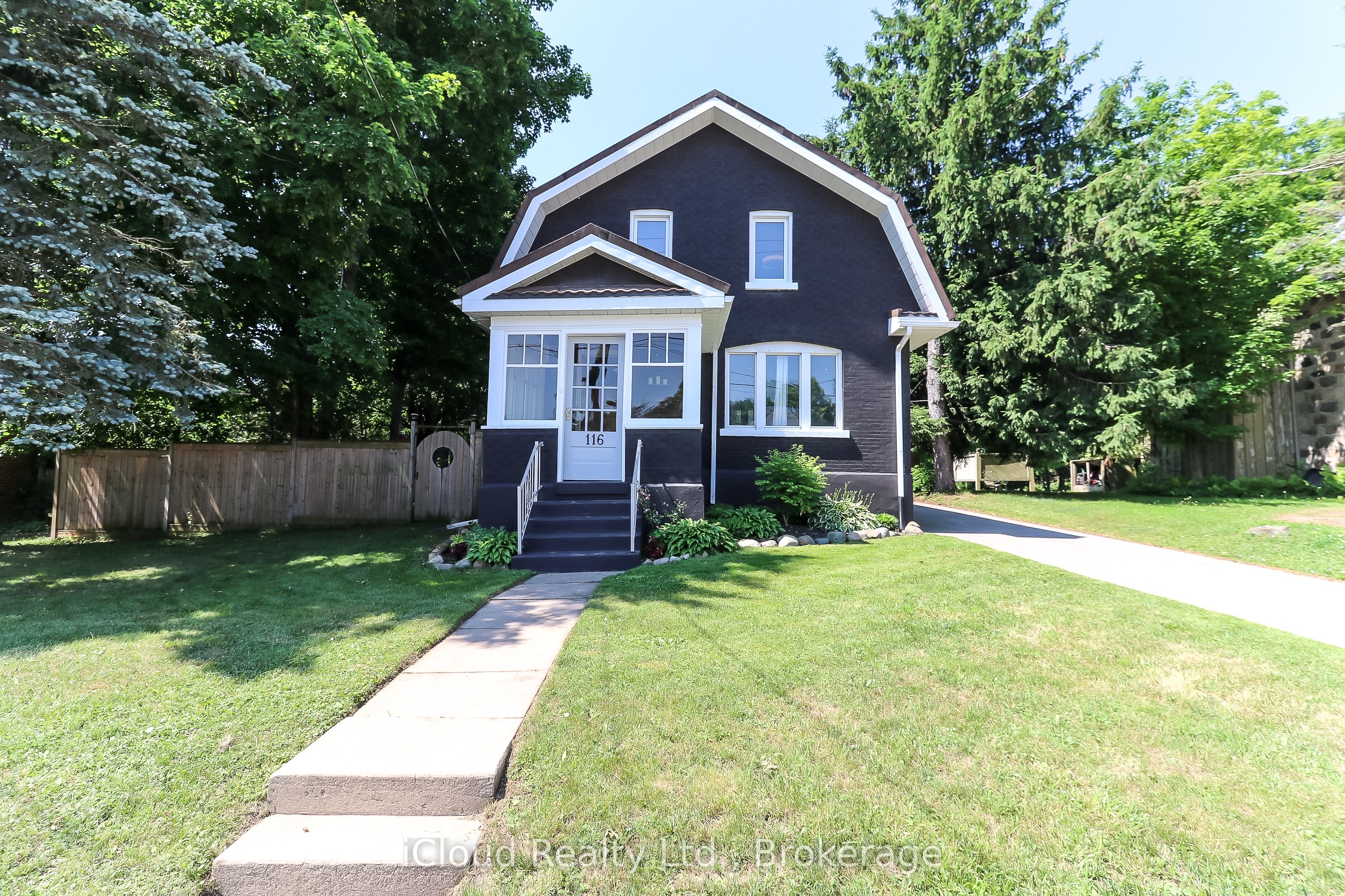 116 Trafalgar Road Property Photo 1