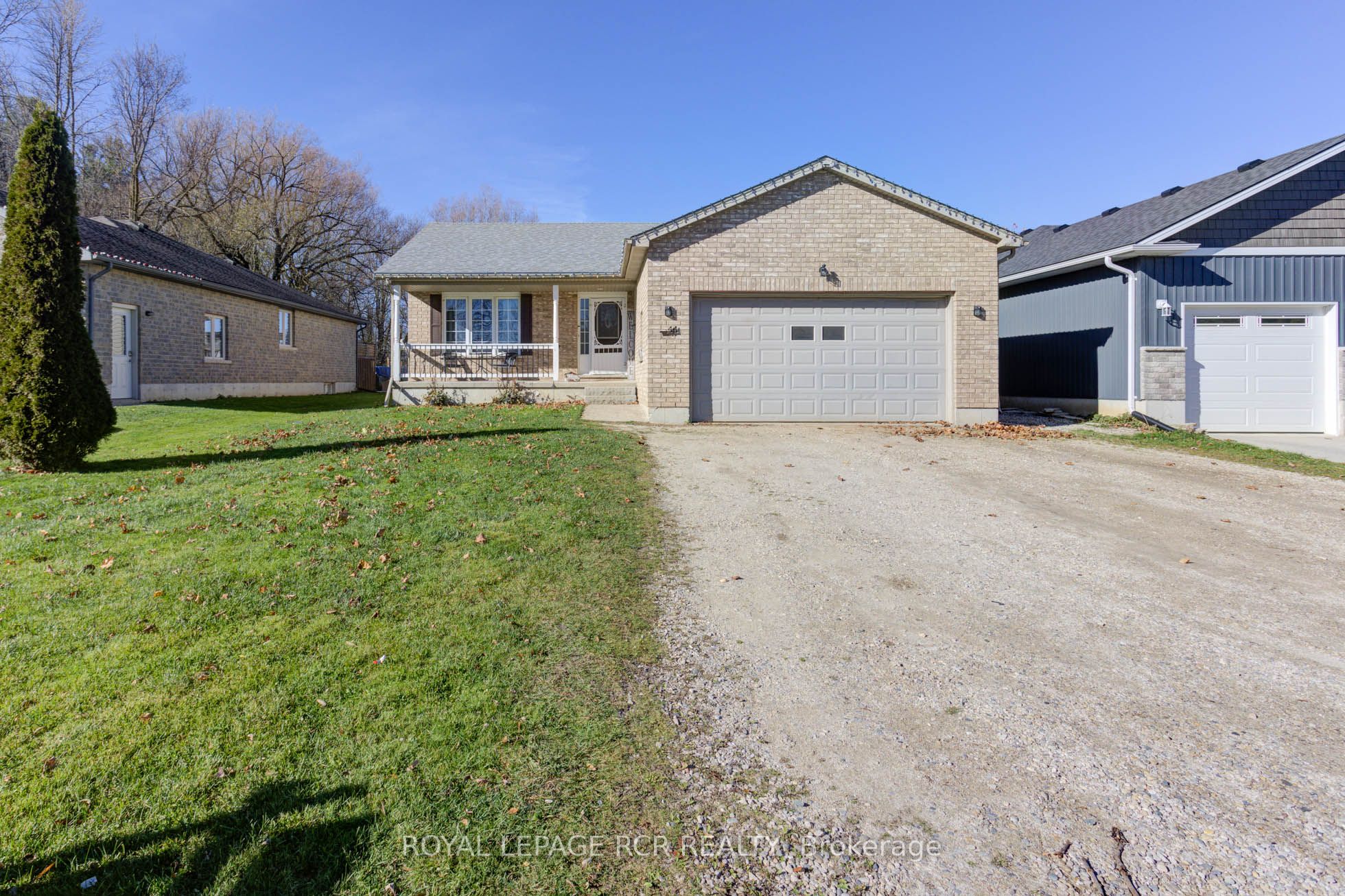 44 Geddes St W Property Photo 1