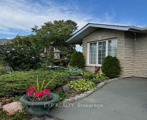 680 Trailview Drive Property Photo 1