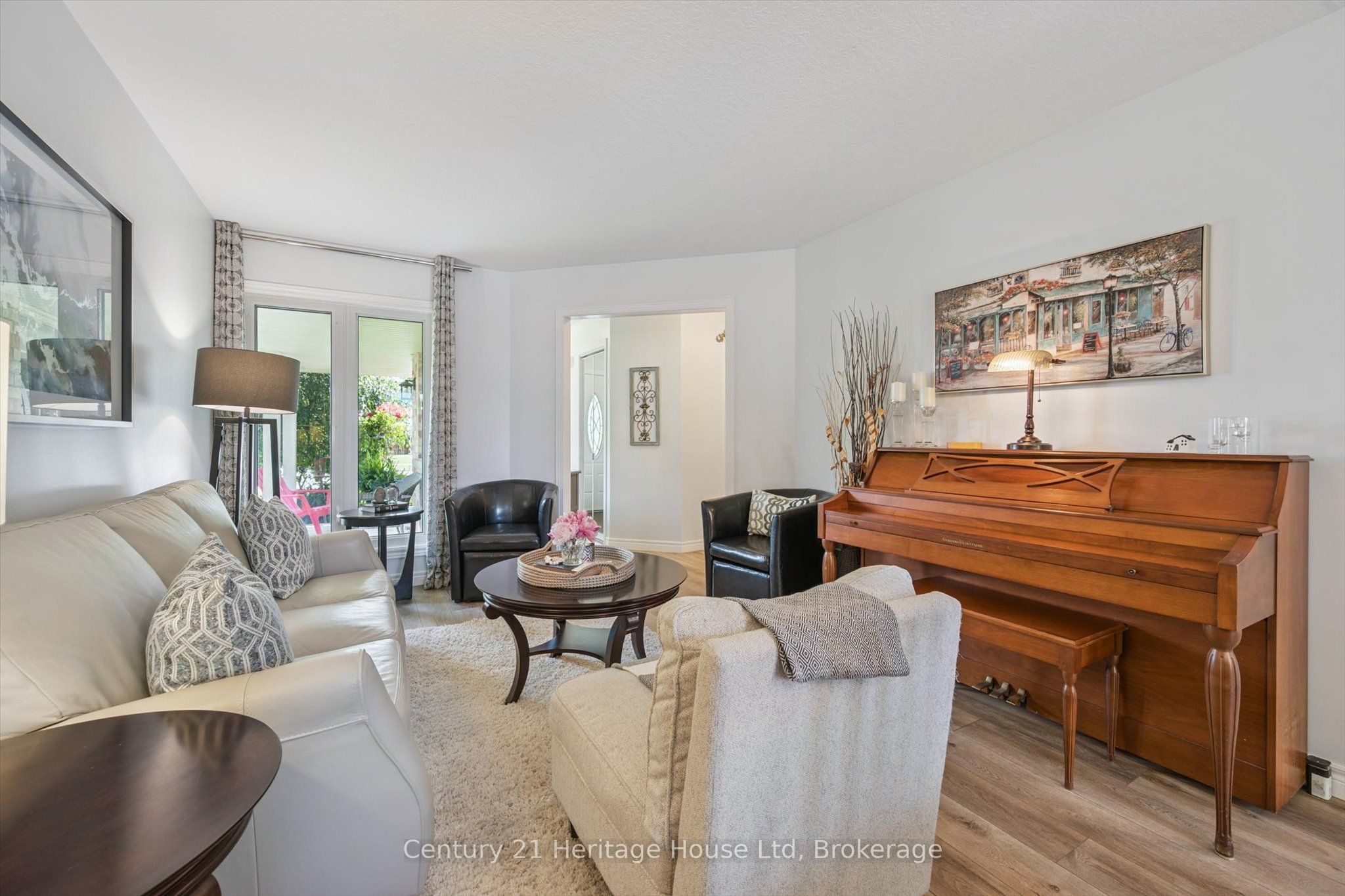 685 Willow Road Property Photo 8