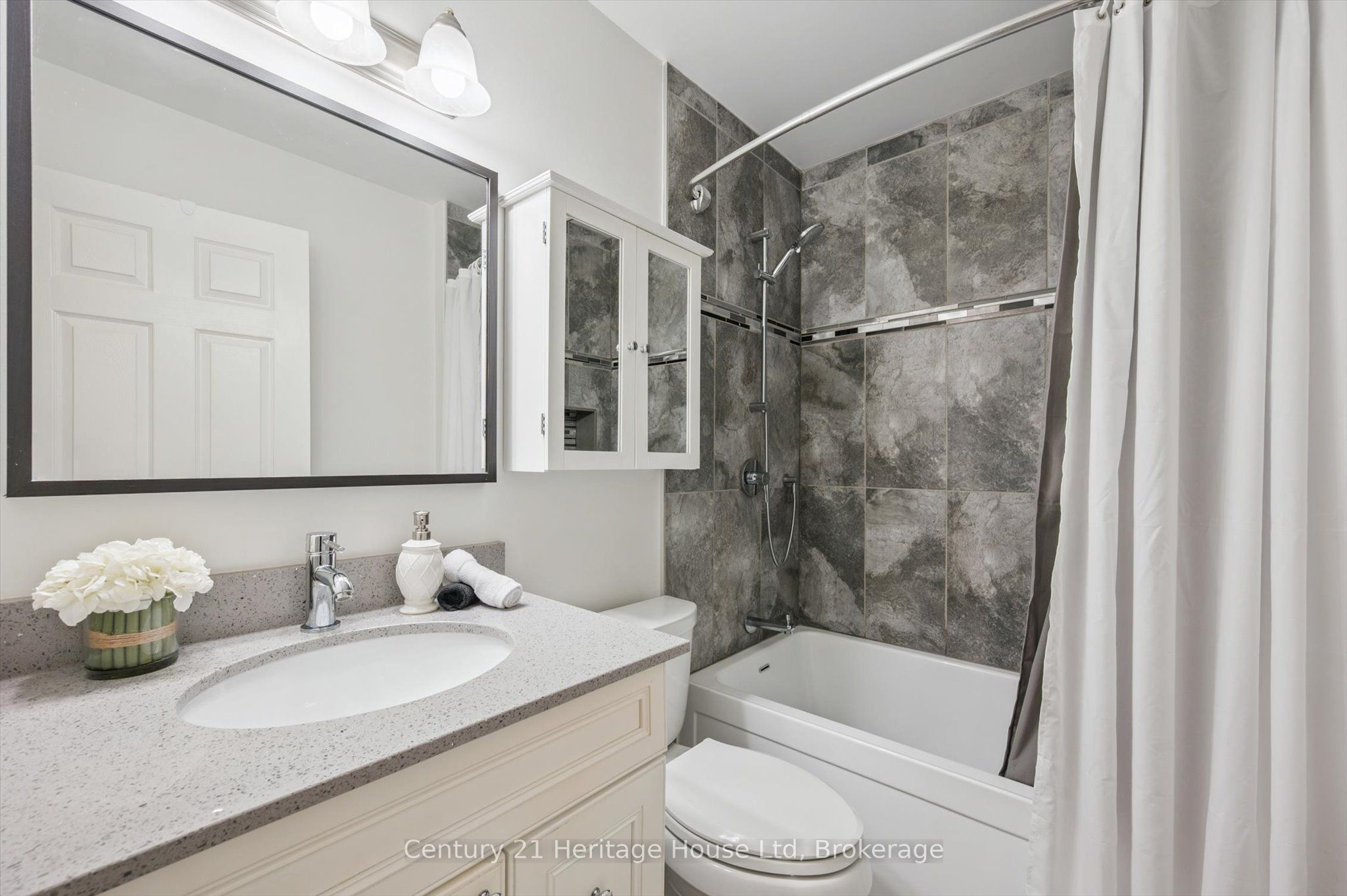 685 Willow Road Property Photo 25