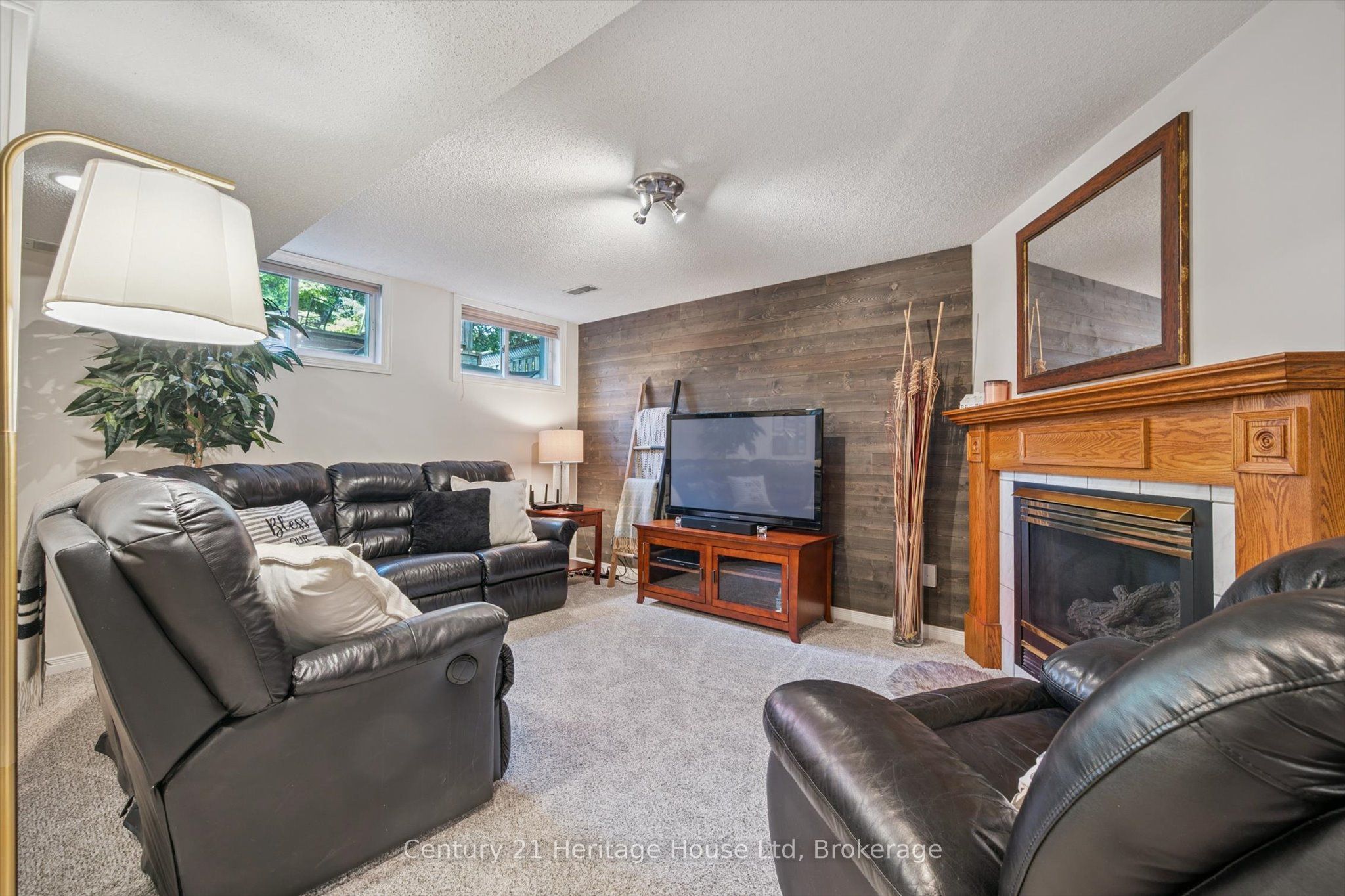 685 Willow Road Property Photo 26