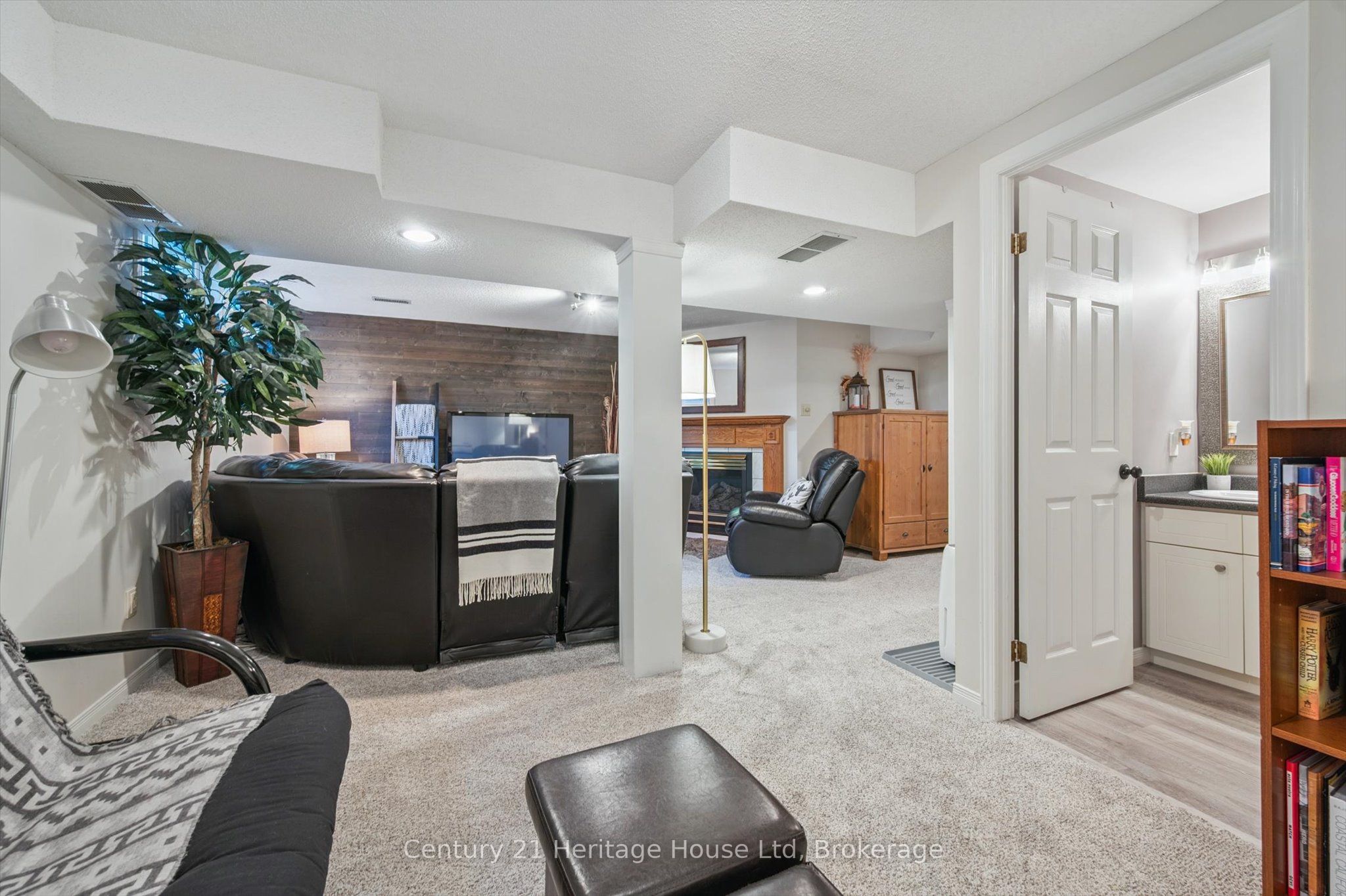 685 Willow Road Property Photo 29