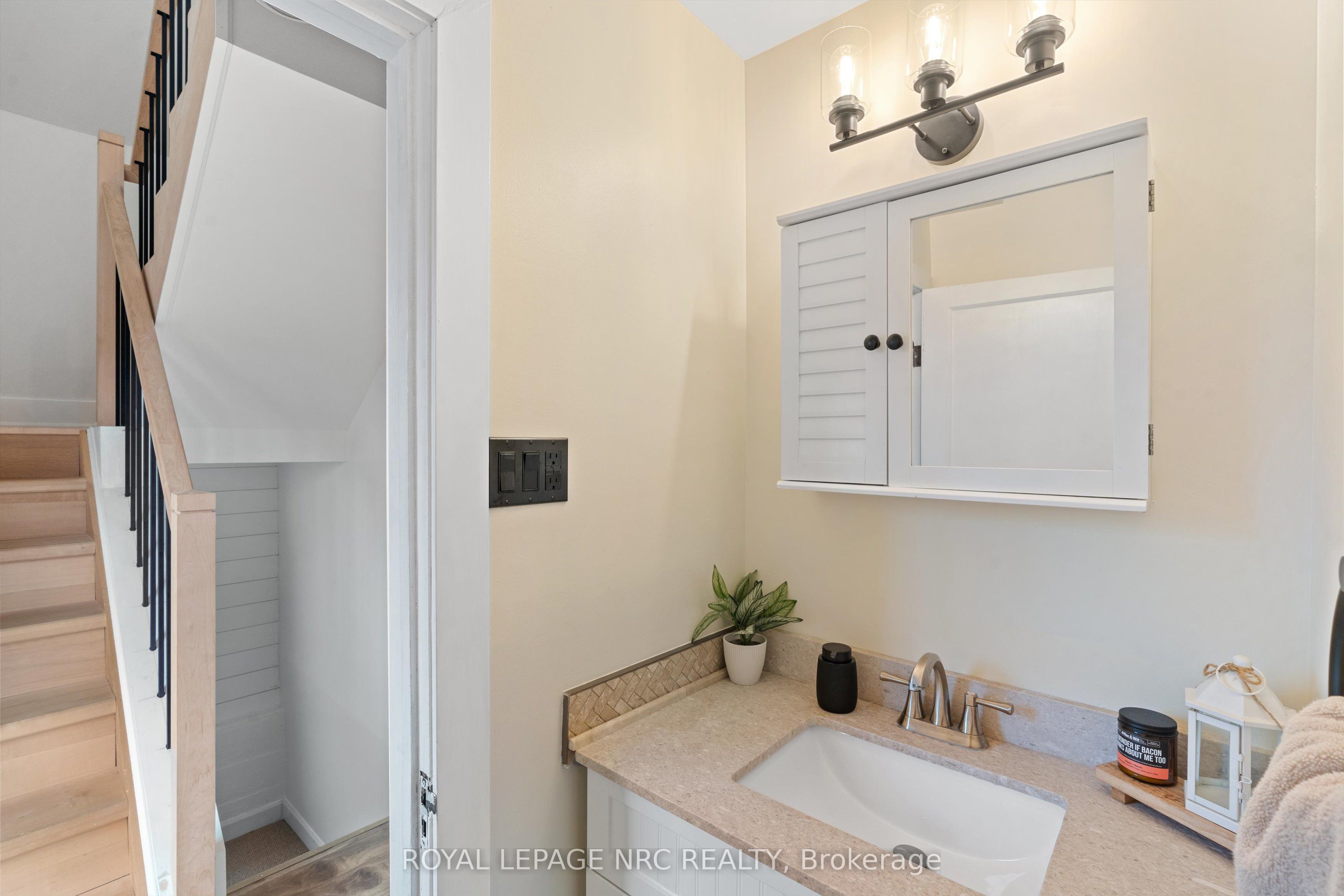 2 Currie Street Property Photo 16