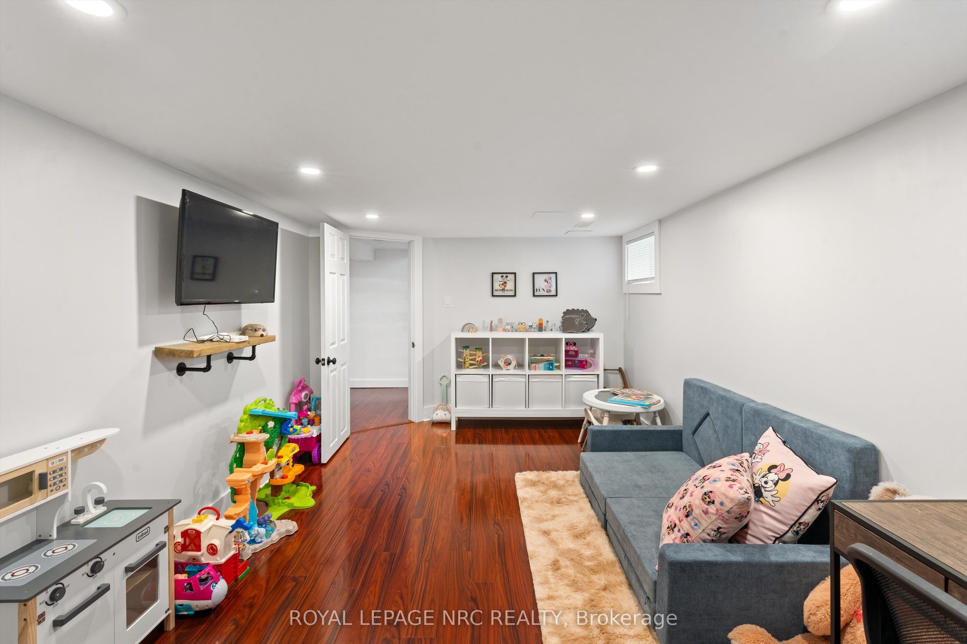 2 Currie Street Property Photo 24