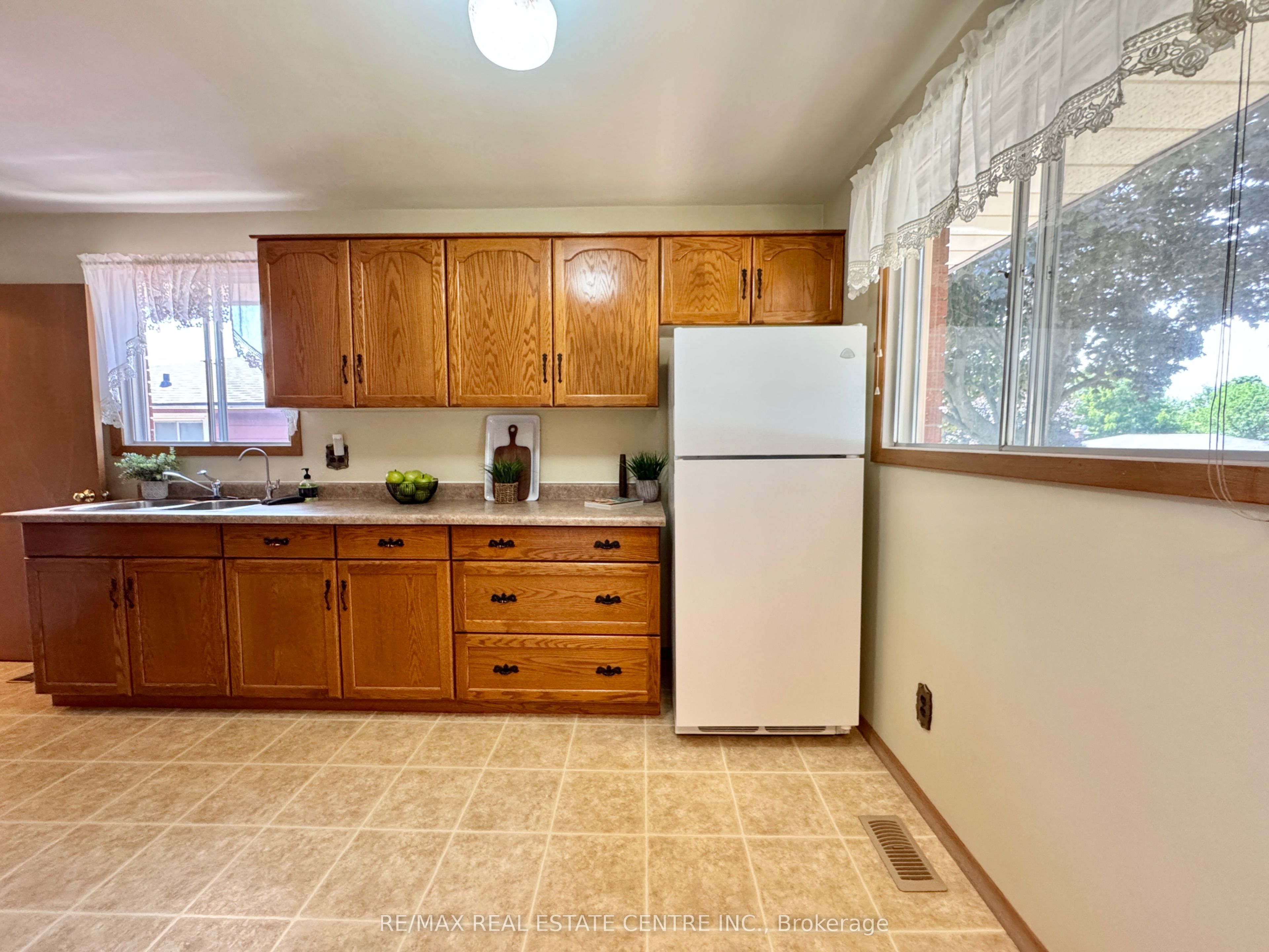 85 Lowrey Avenue Property Photo 14