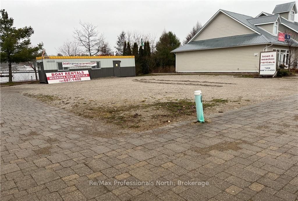 145 Steamship Bay Road Property Photo 1