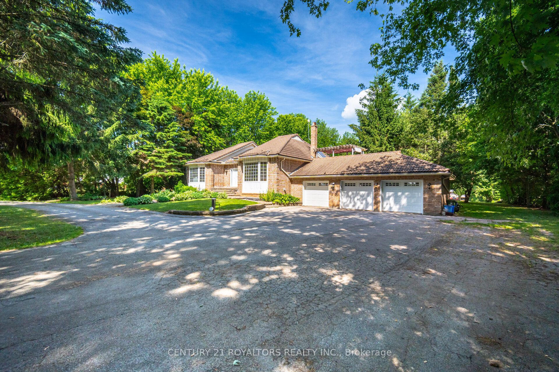 529 Campbellville Road Property Photo 2