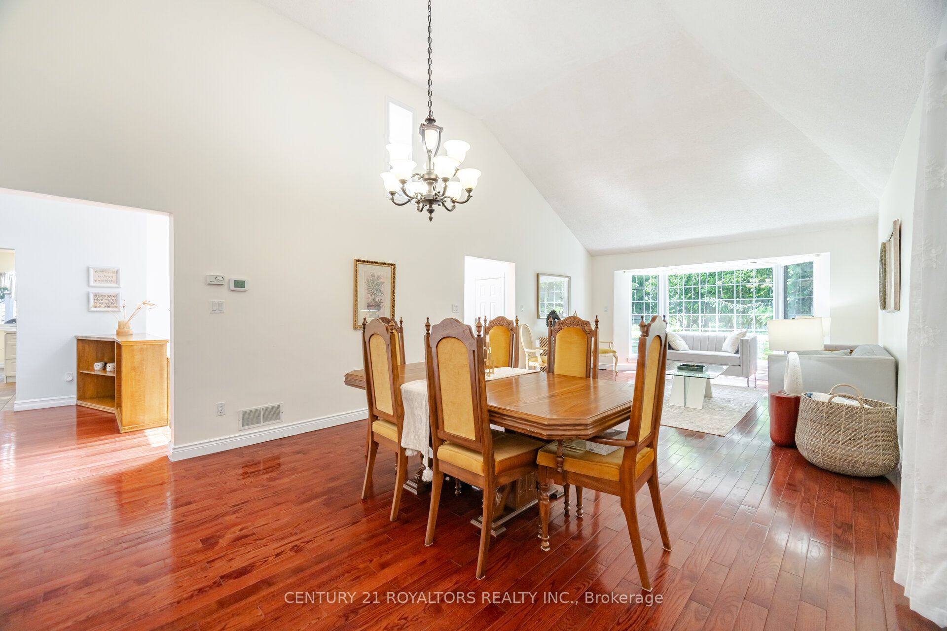 529 Campbellville Road Property Photo 8