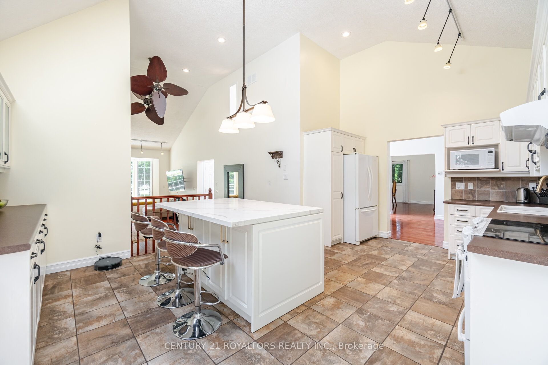 529 Campbellville Road Property Photo 11
