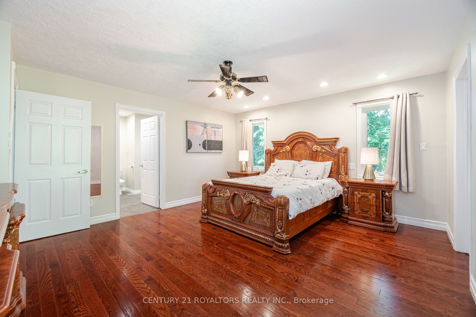 529 Campbellville Road Property Photo 13