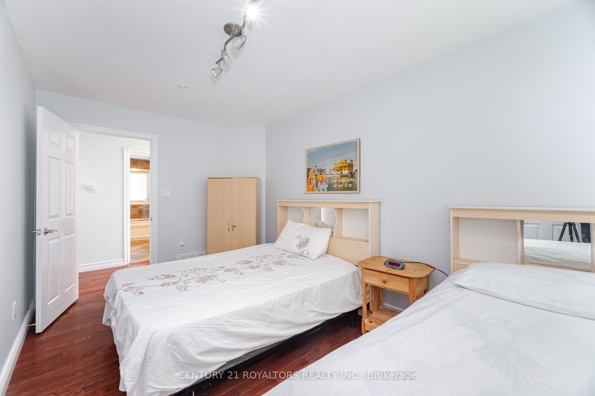 529 Campbellville Road Property Photo 20