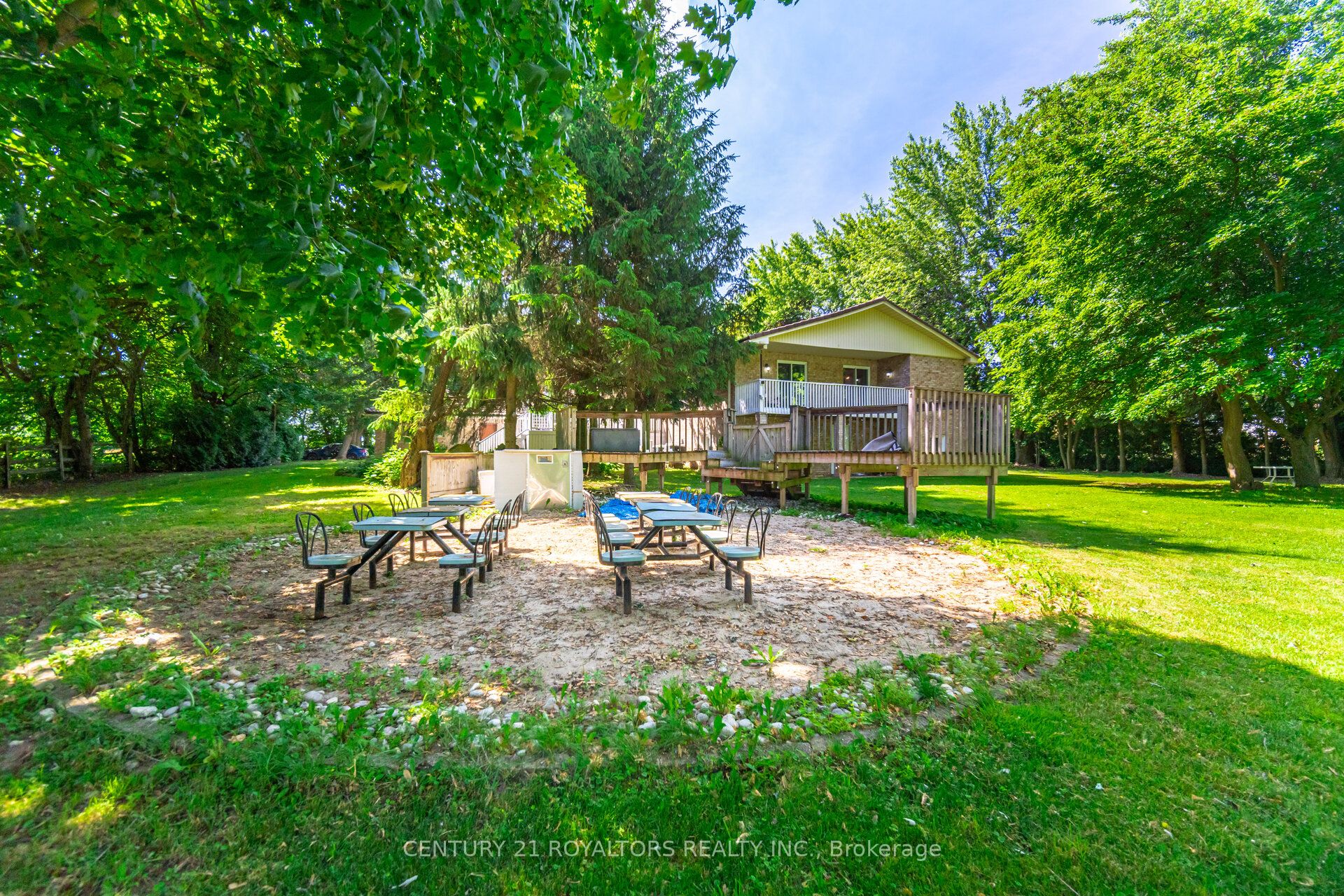 529 Campbellville Road Property Photo 34