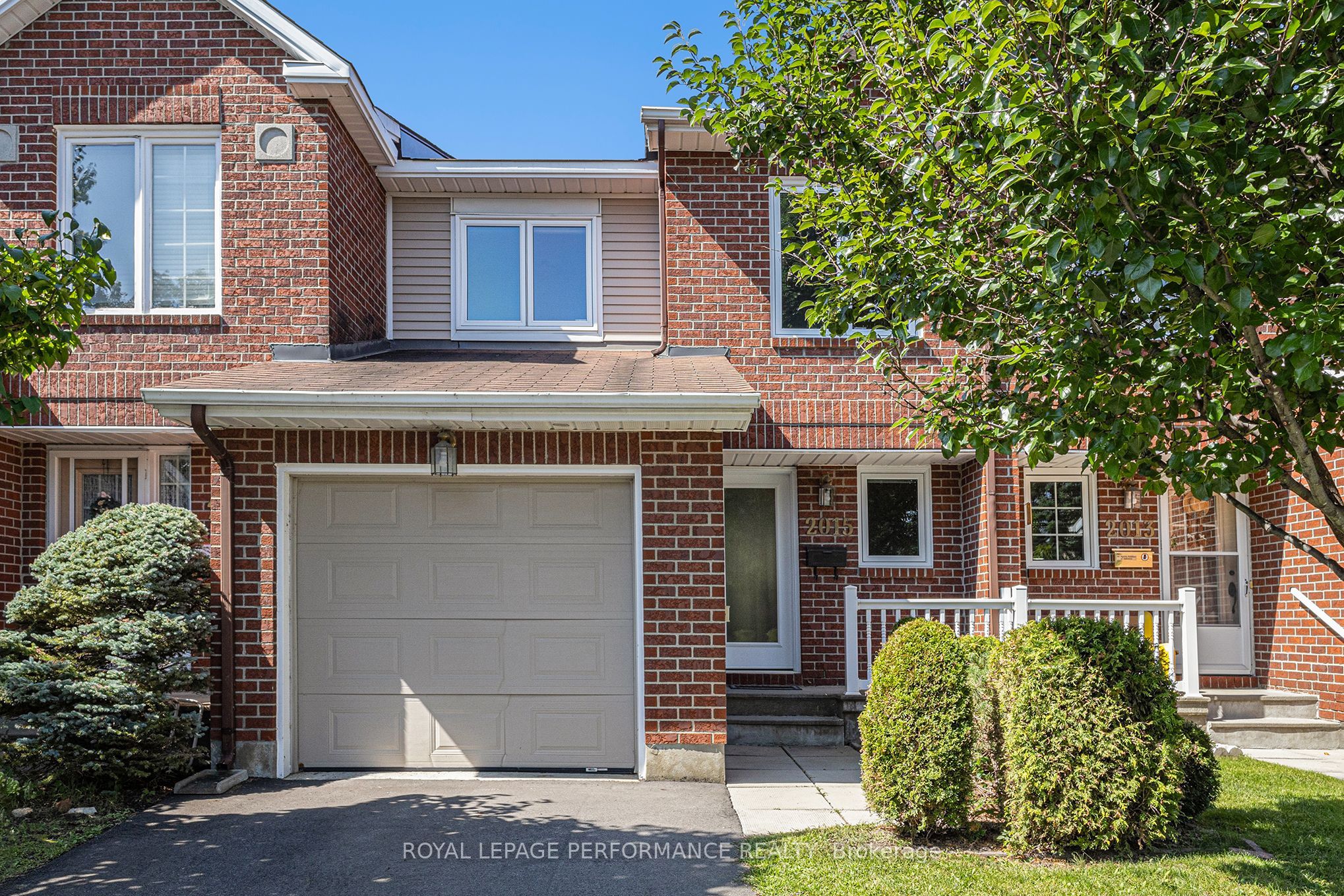 2015 Summerfields Crescent Property Photo 1