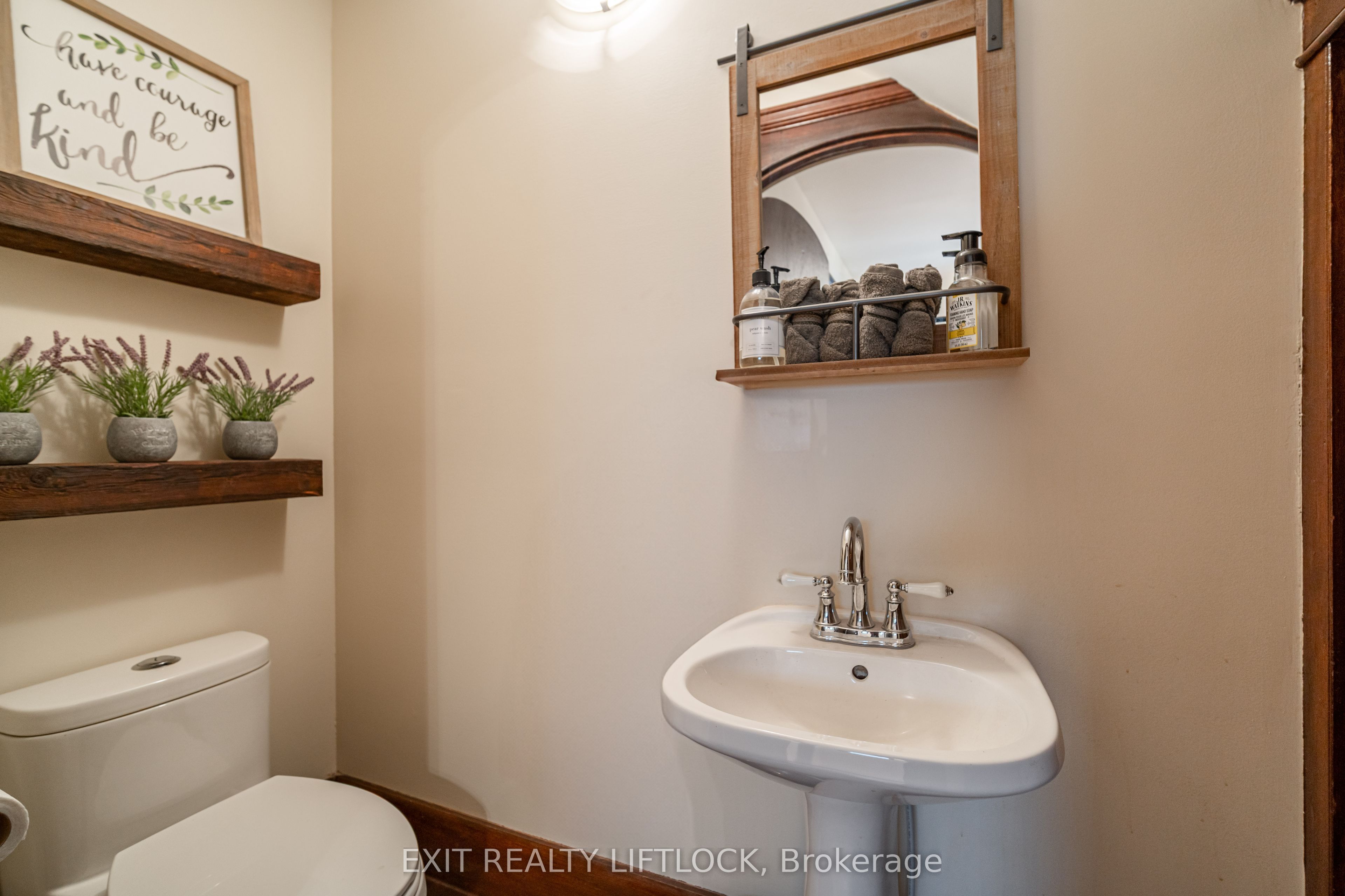 141 Hunter Street Property Photo 6
