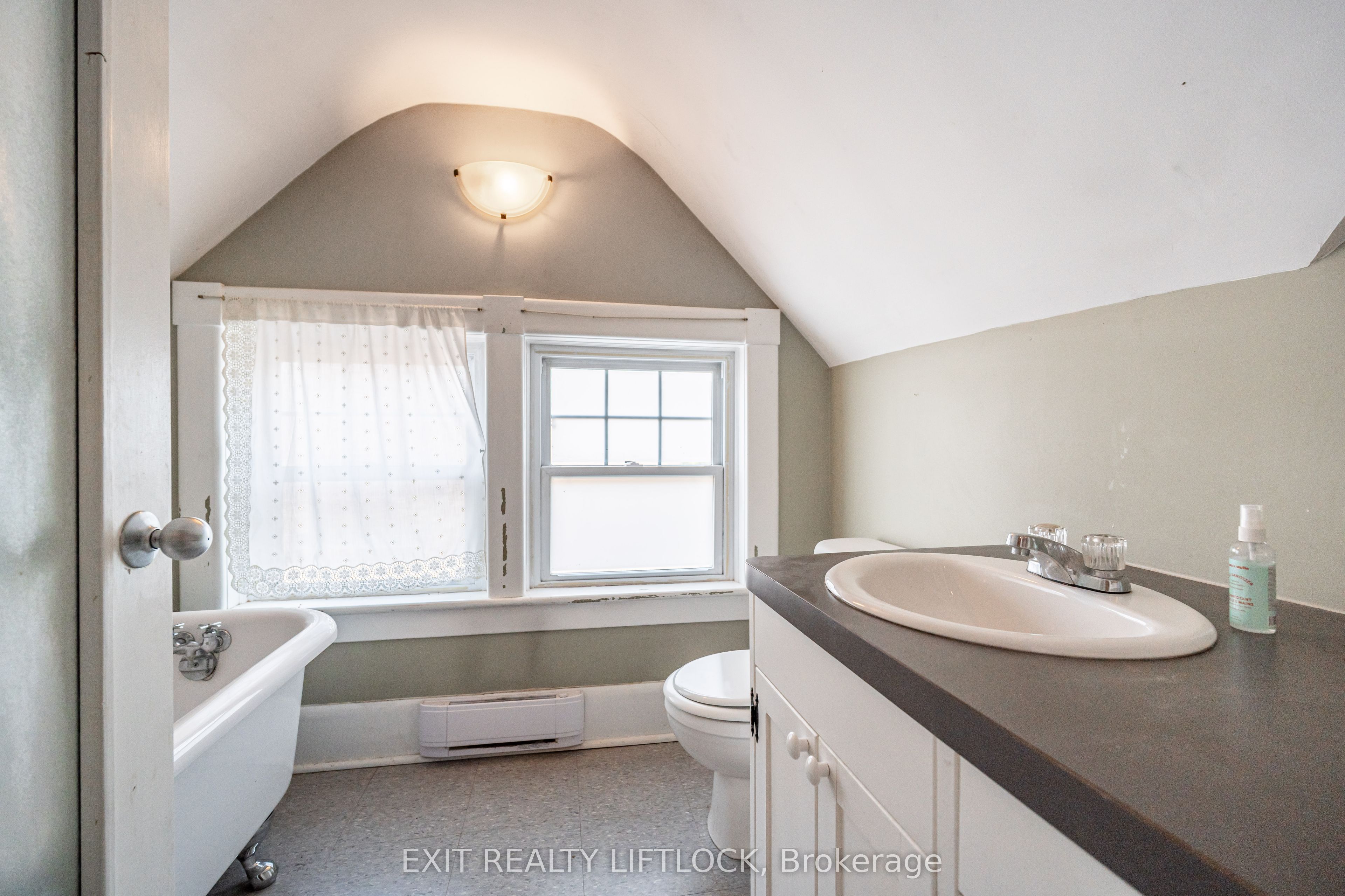 141 Hunter Street Property Photo 22