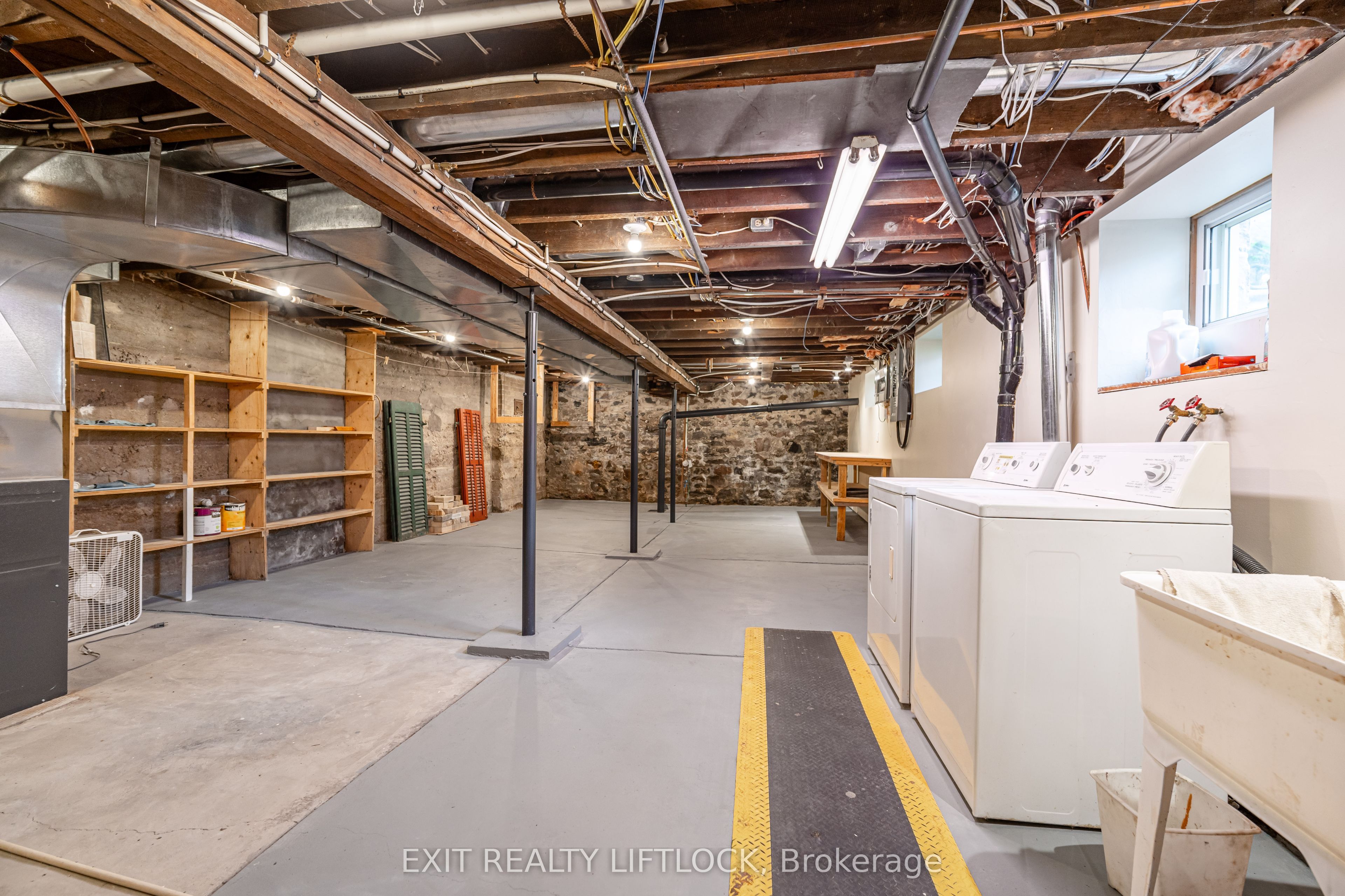 141 Hunter Street Property Photo 24
