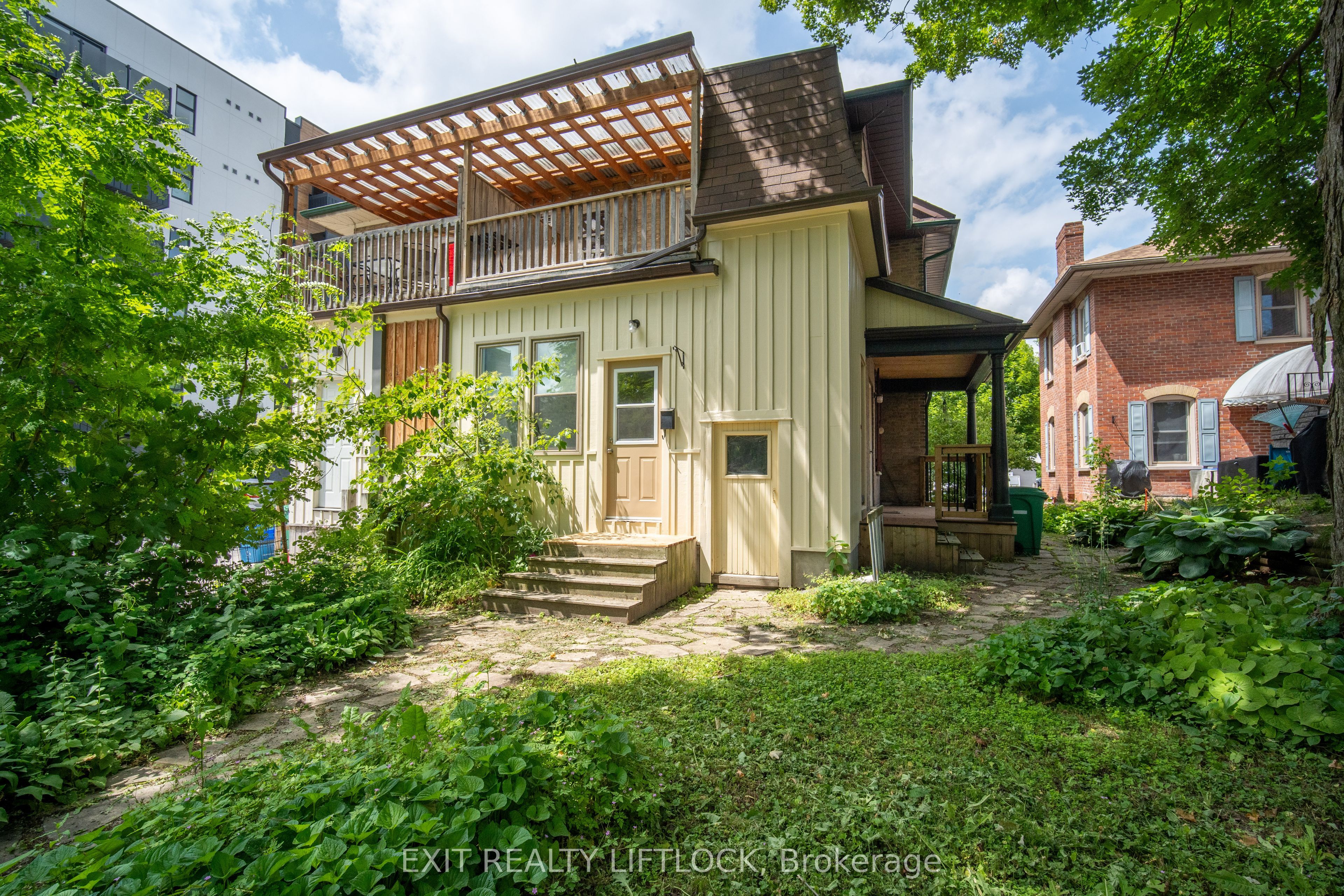 141 Hunter Street Property Photo 27