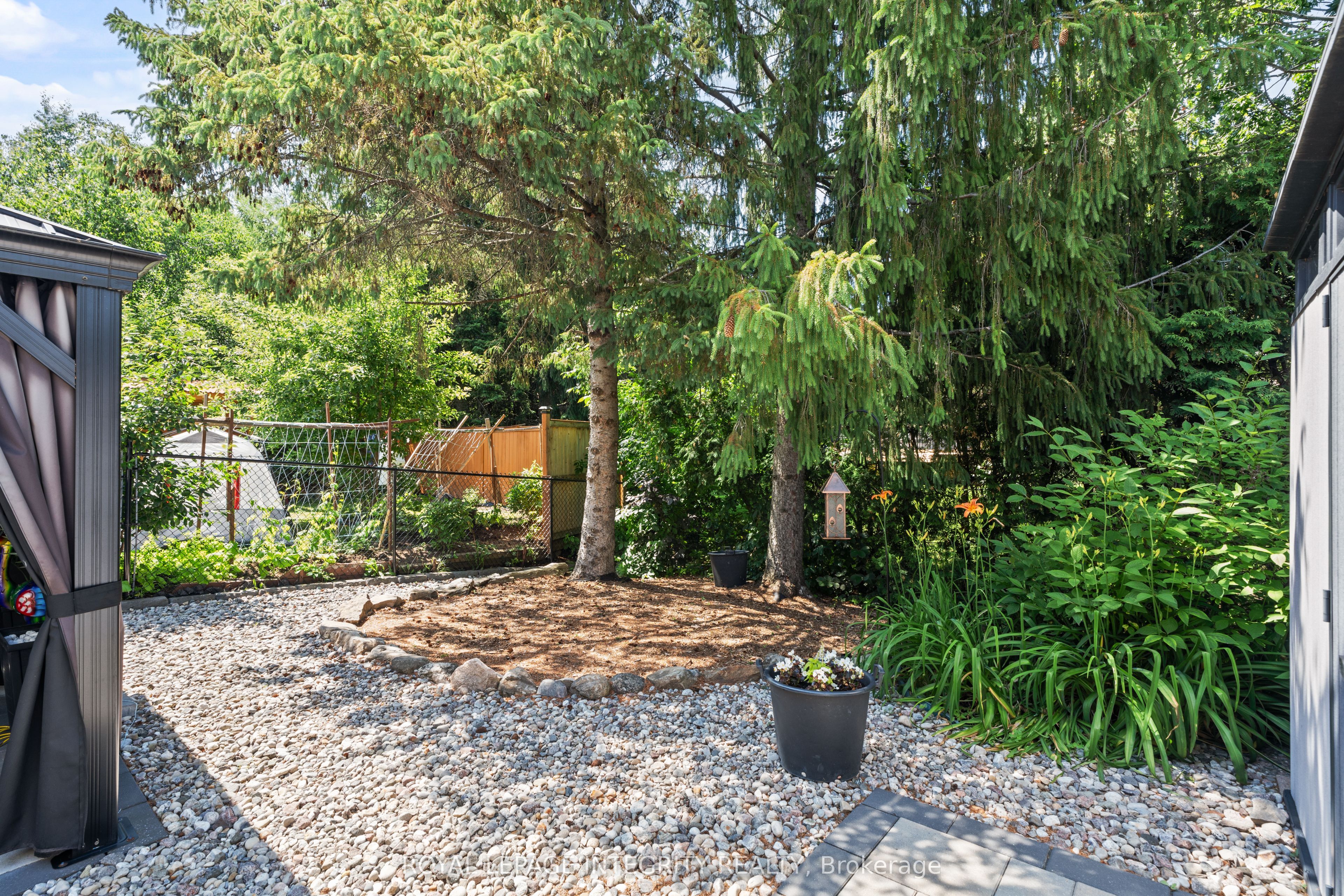 51 Rosegarden Crescent Property Photo 42