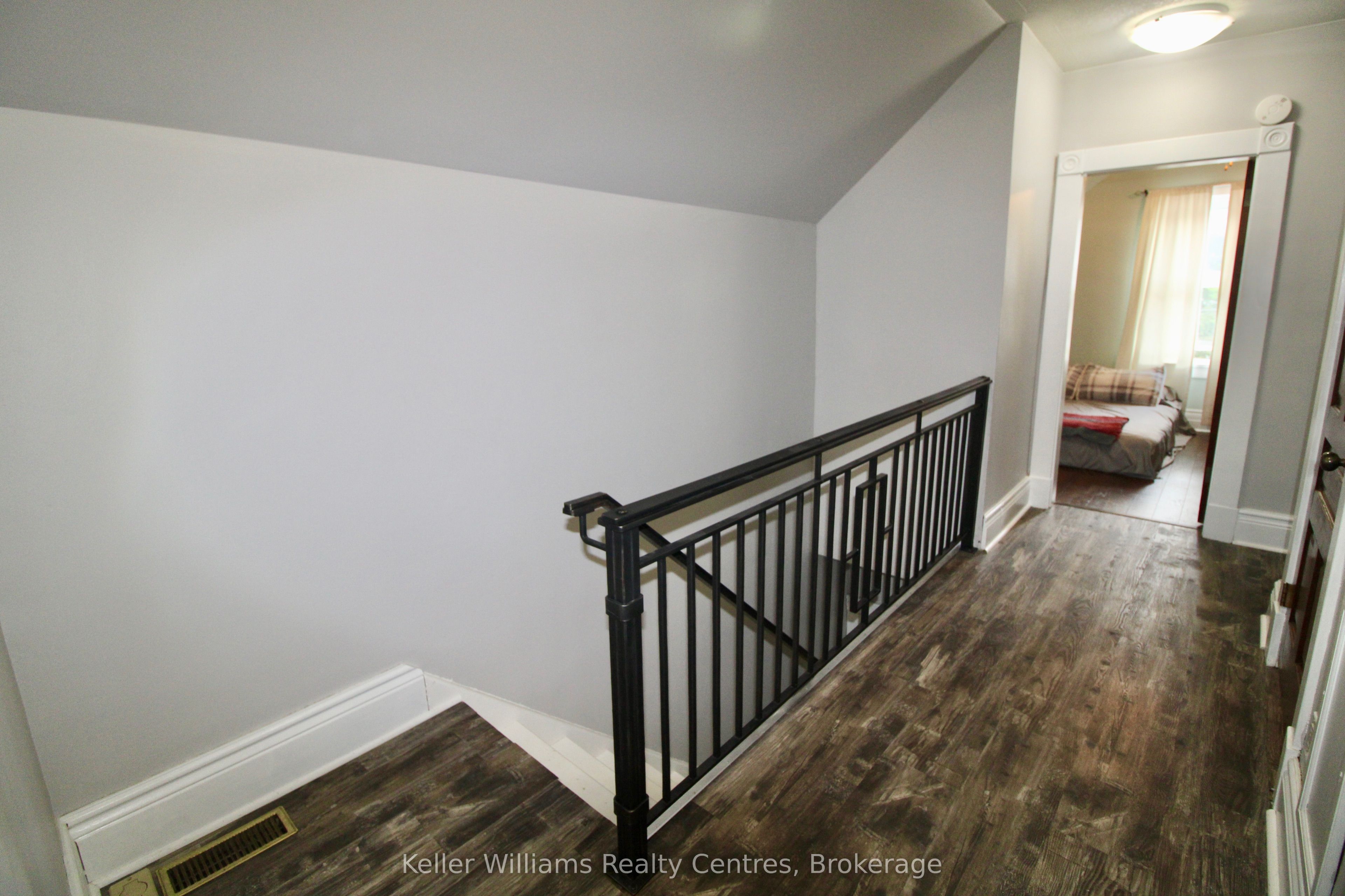 618 8th Avenue Property Photo 20