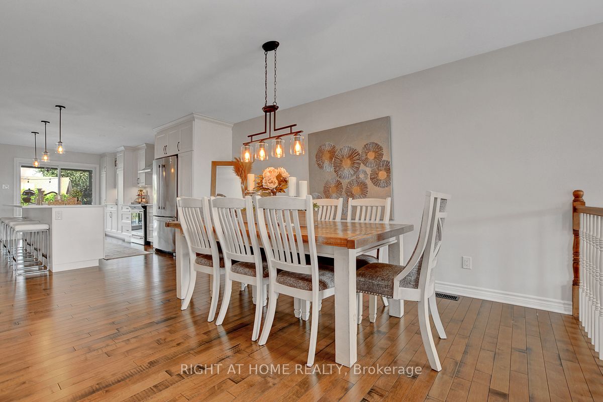 201 Versaille Street Property Photo 7