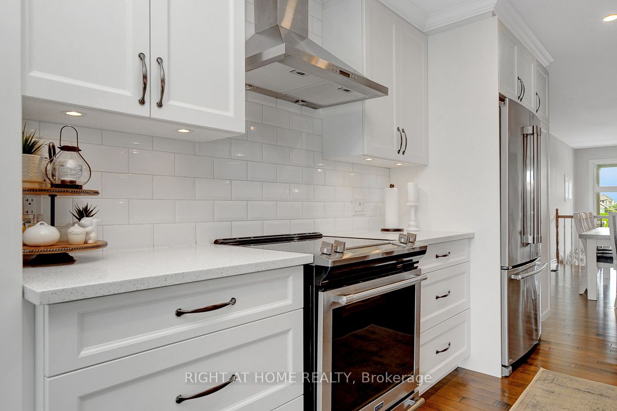 201 Versaille Street Property Photo 19